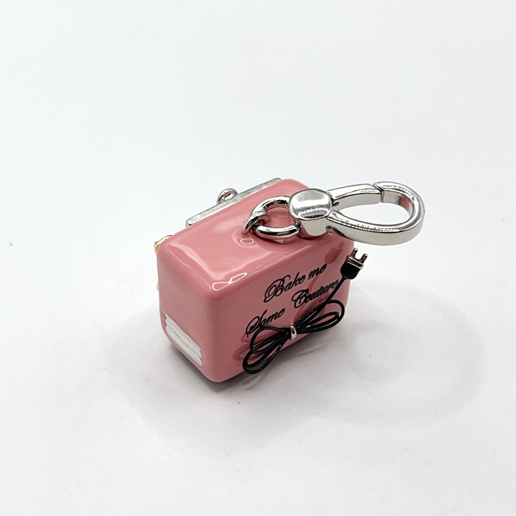 U11-Juicy Couture cupcake in oven charm