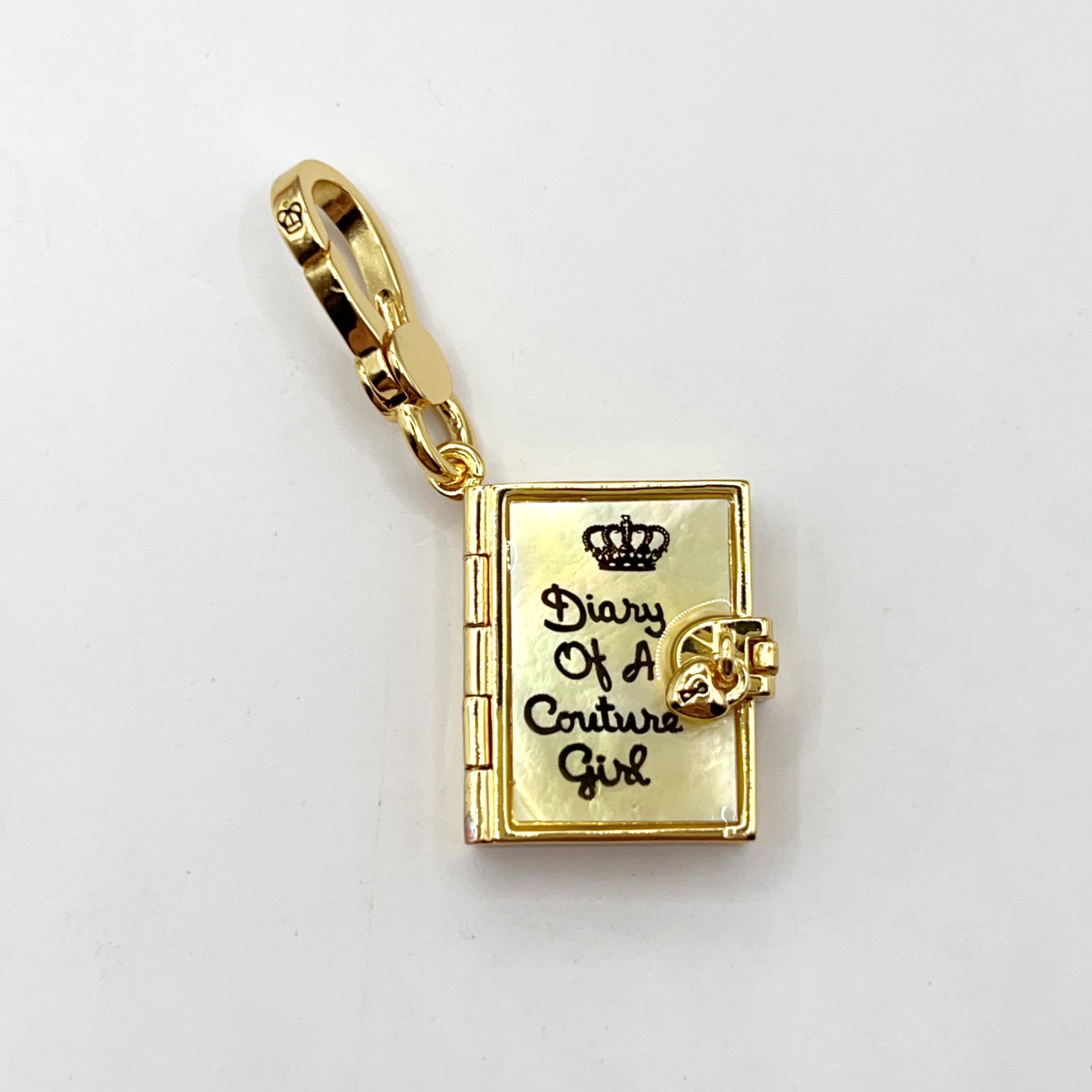 P05-Juicy Couture diary charm