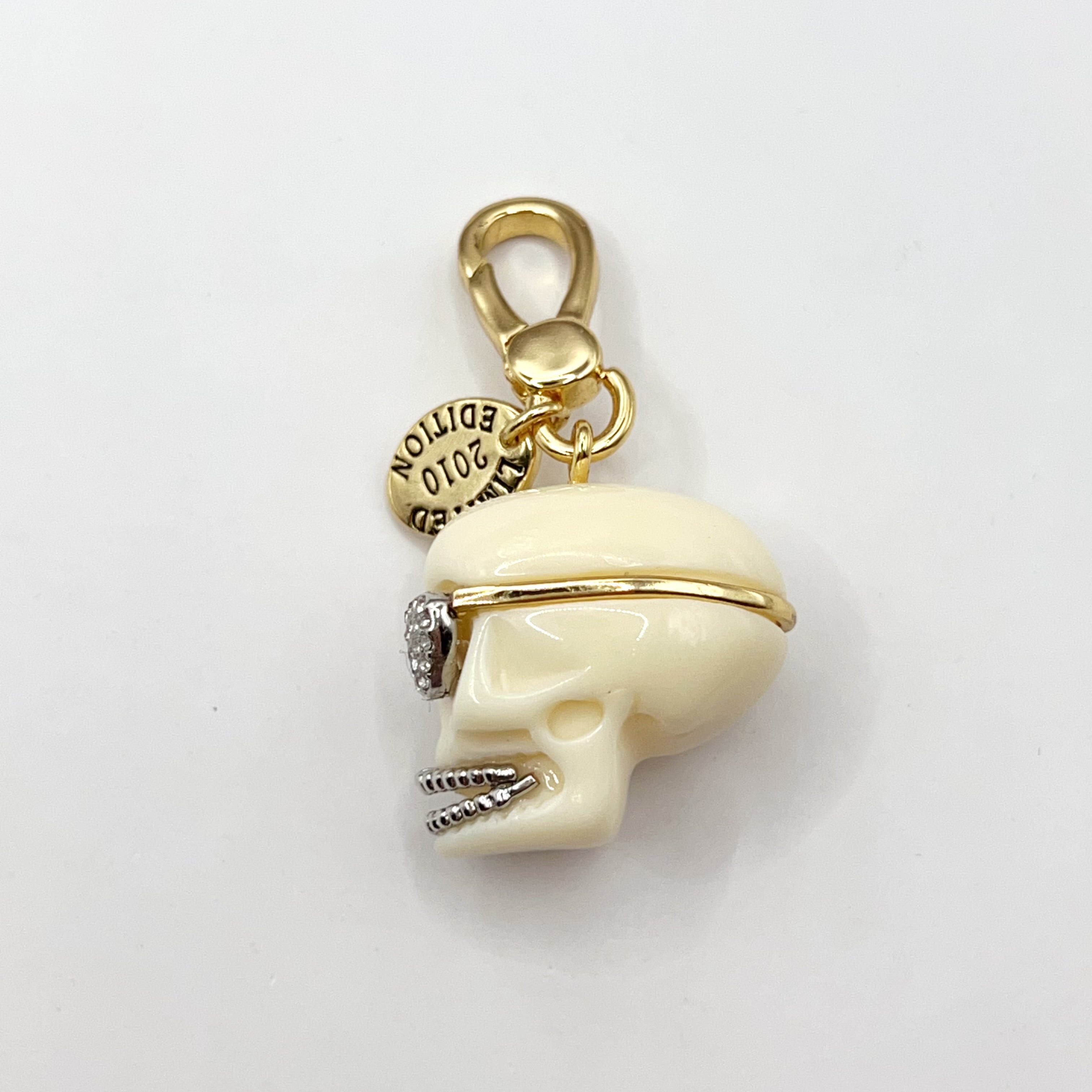 W07-Juicy Couture white skull charm