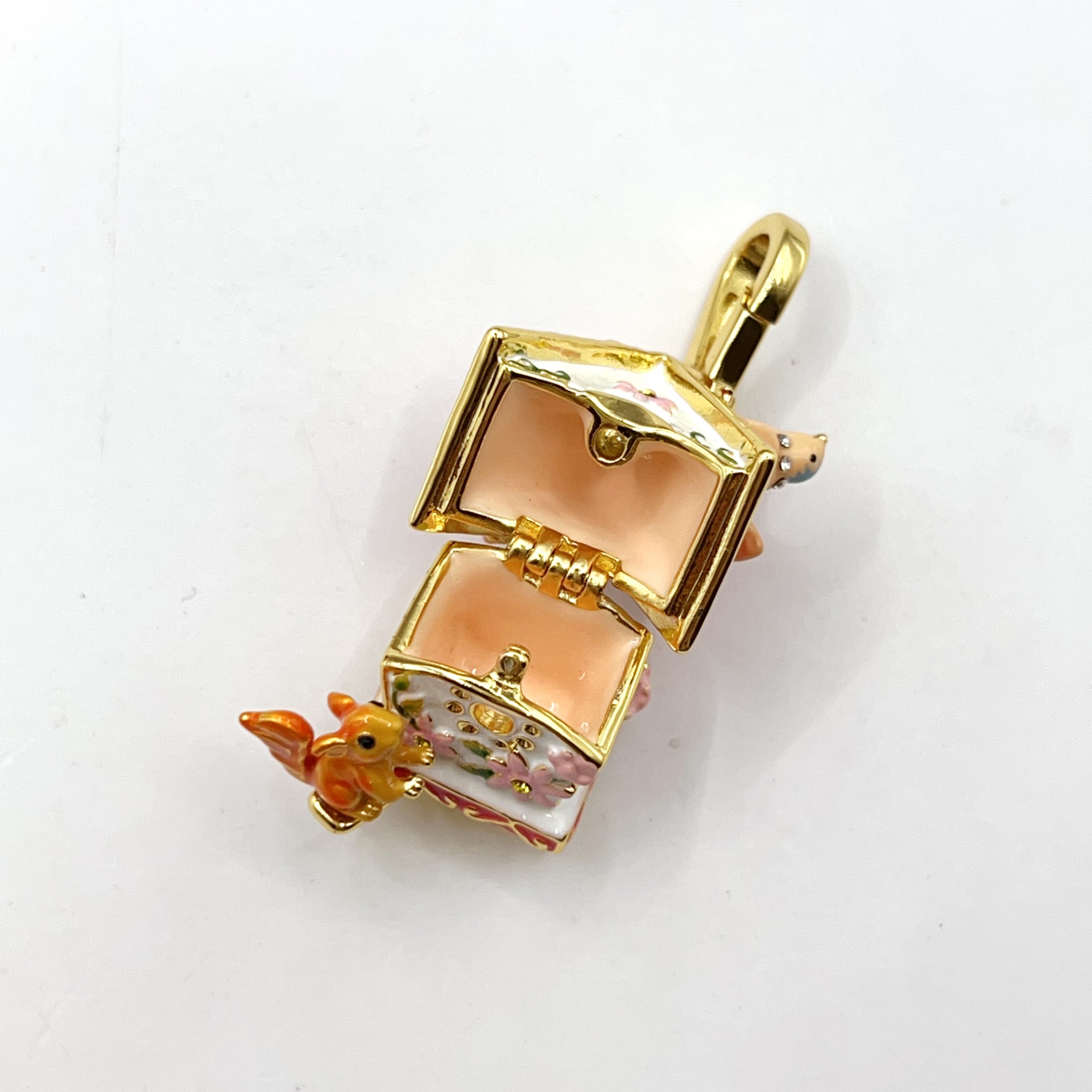 ARI004-ARI Dreams squirrel house charm