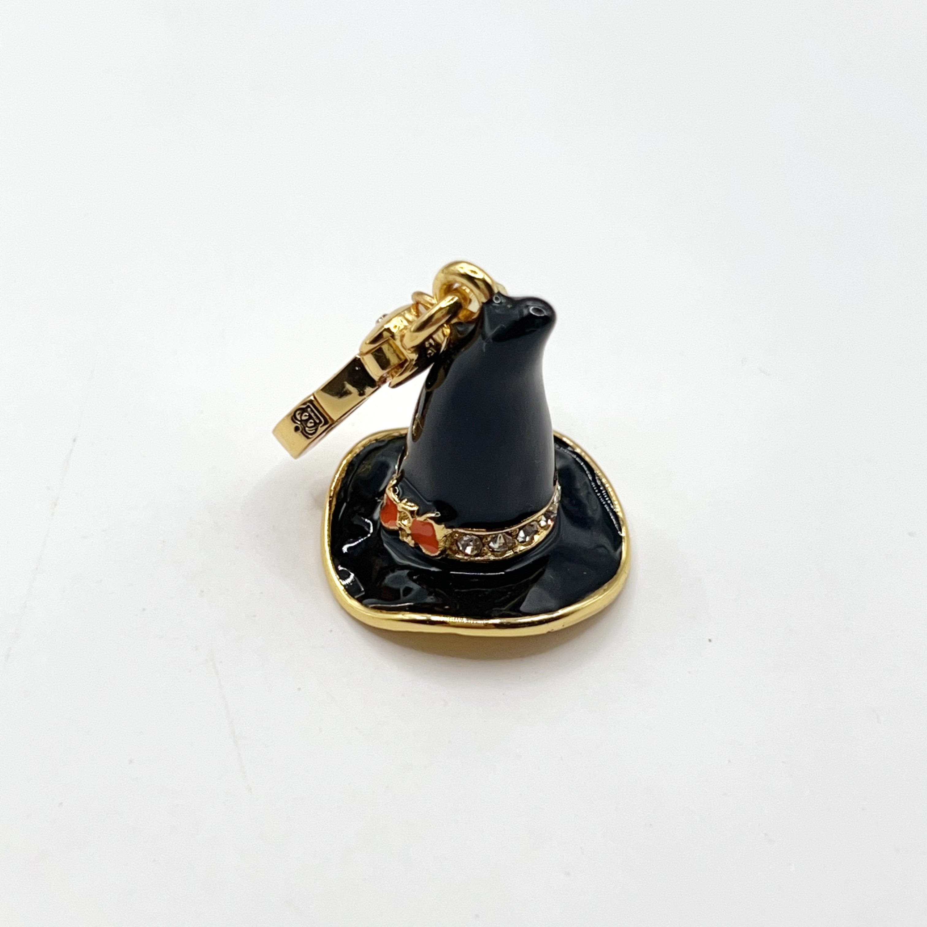 E03-Juicy Couture witch hat charm