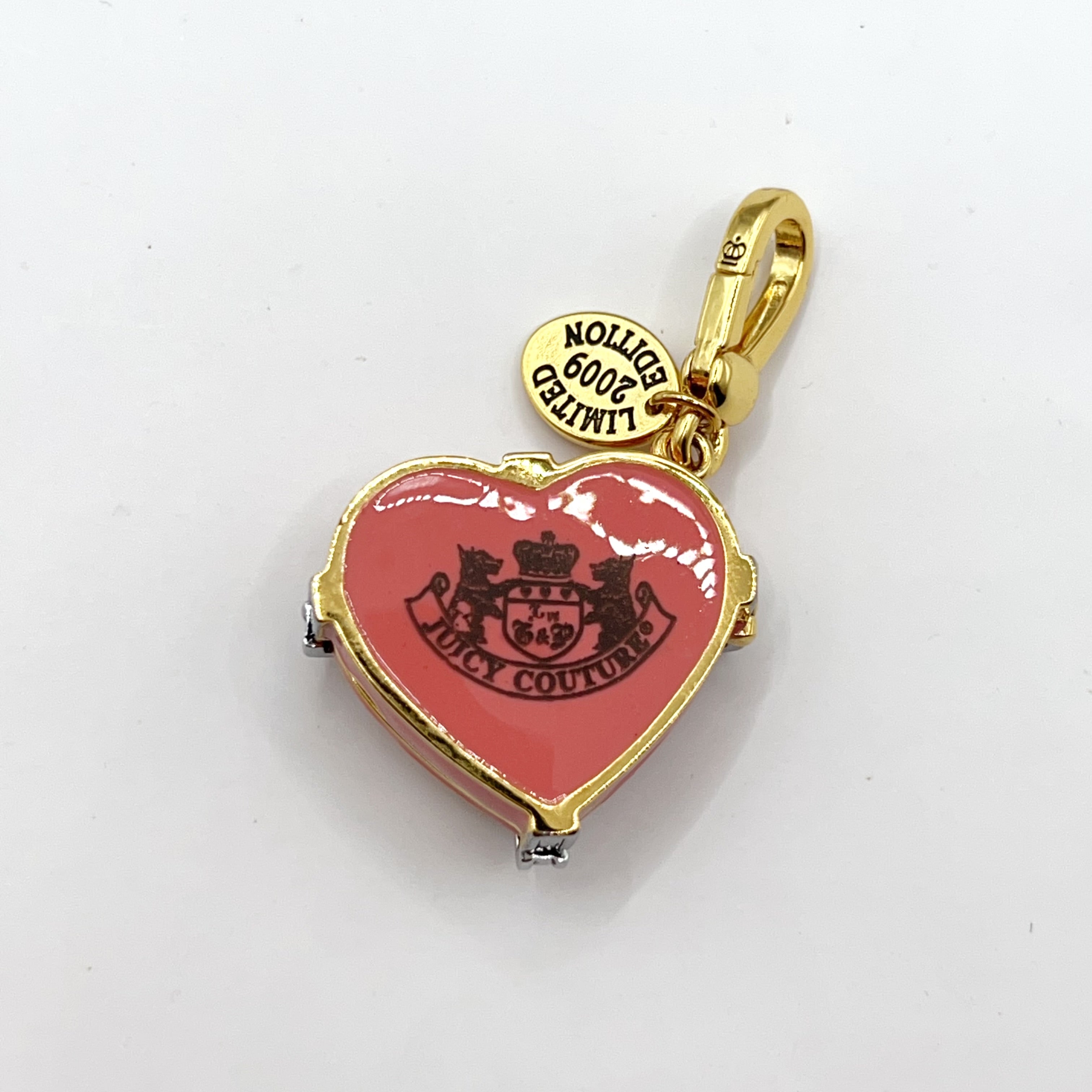 JC528-Juicy Couture heart box charm