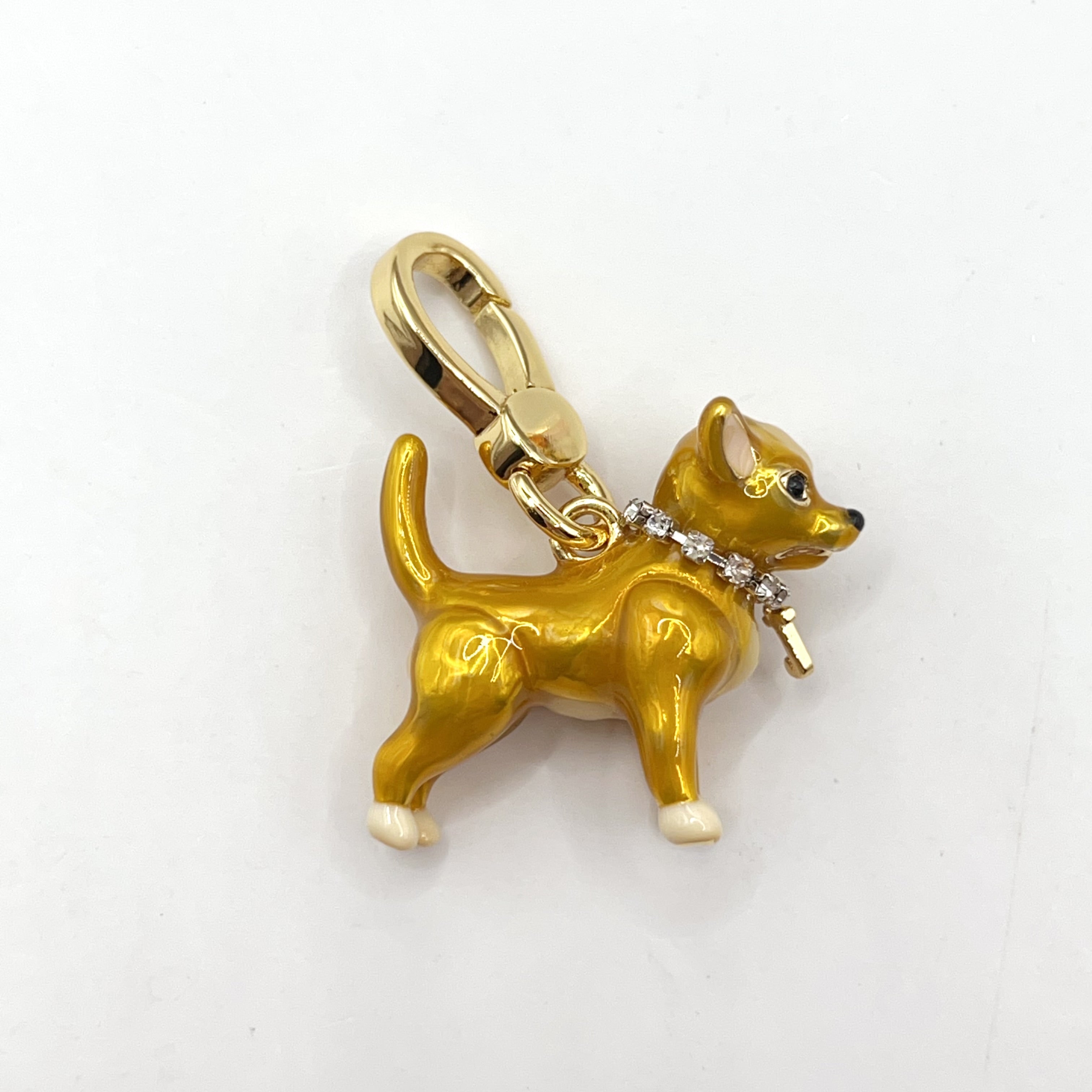 P09-Juicy Couture Chihuahua charm
