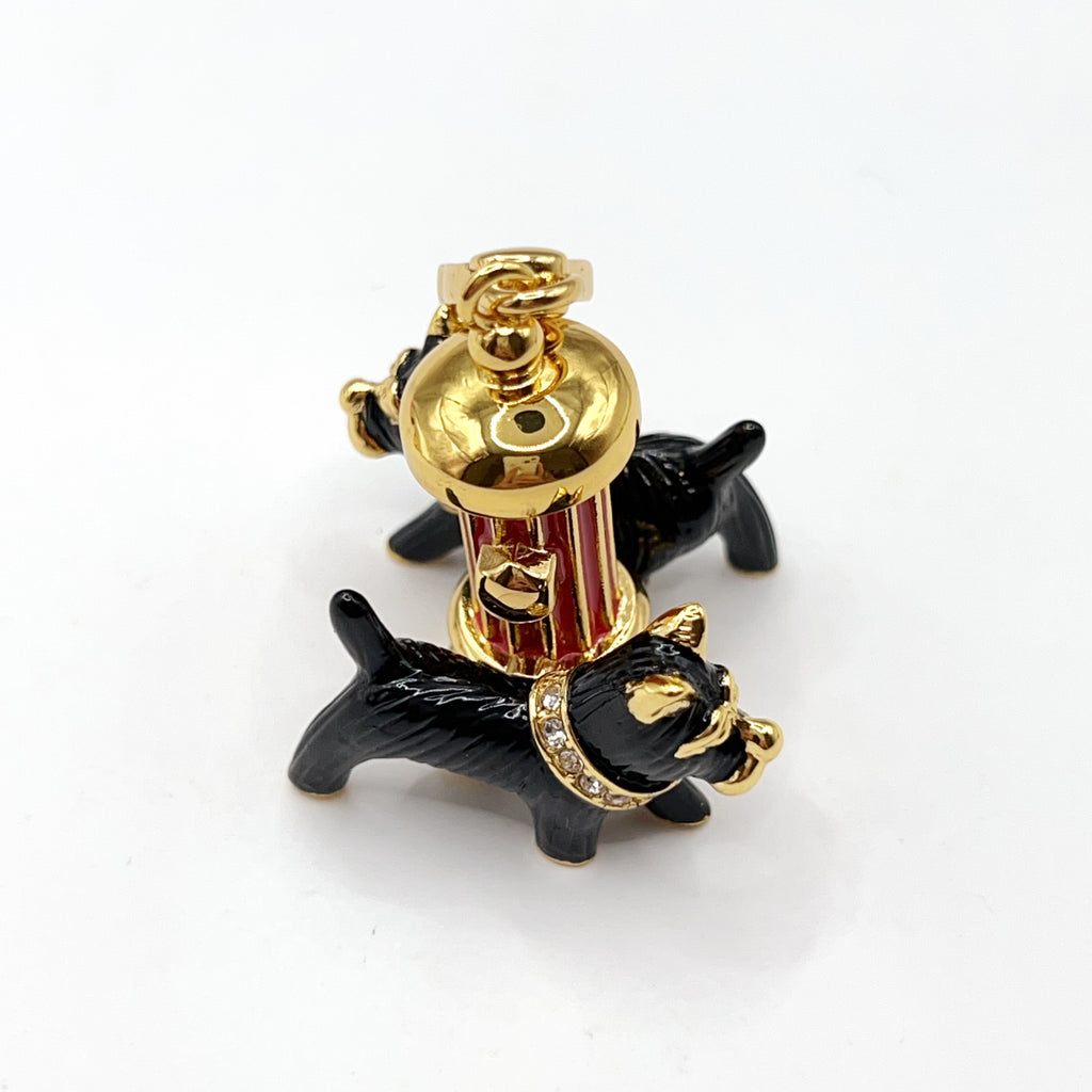 JC086-Juicy Couture scotties around fire hydrant charm