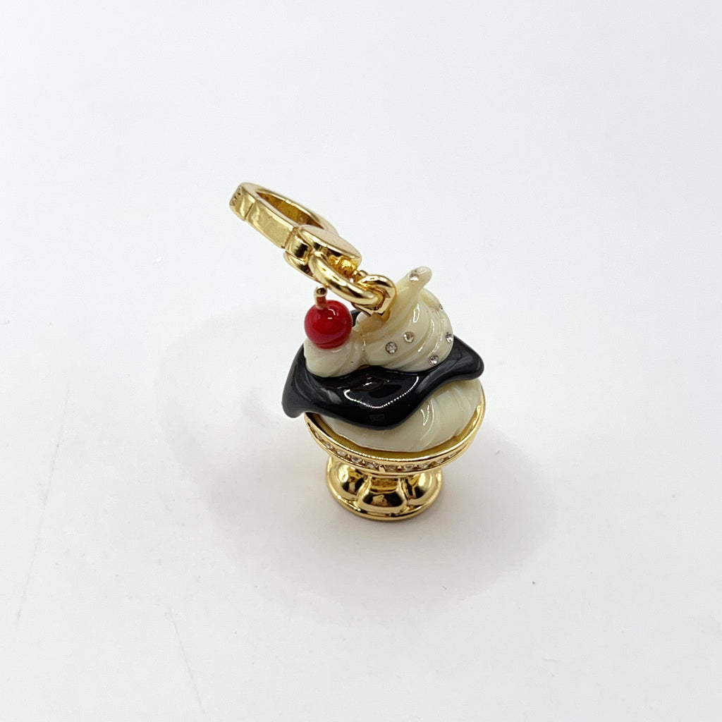 R08-Juicy Couture sundae charm