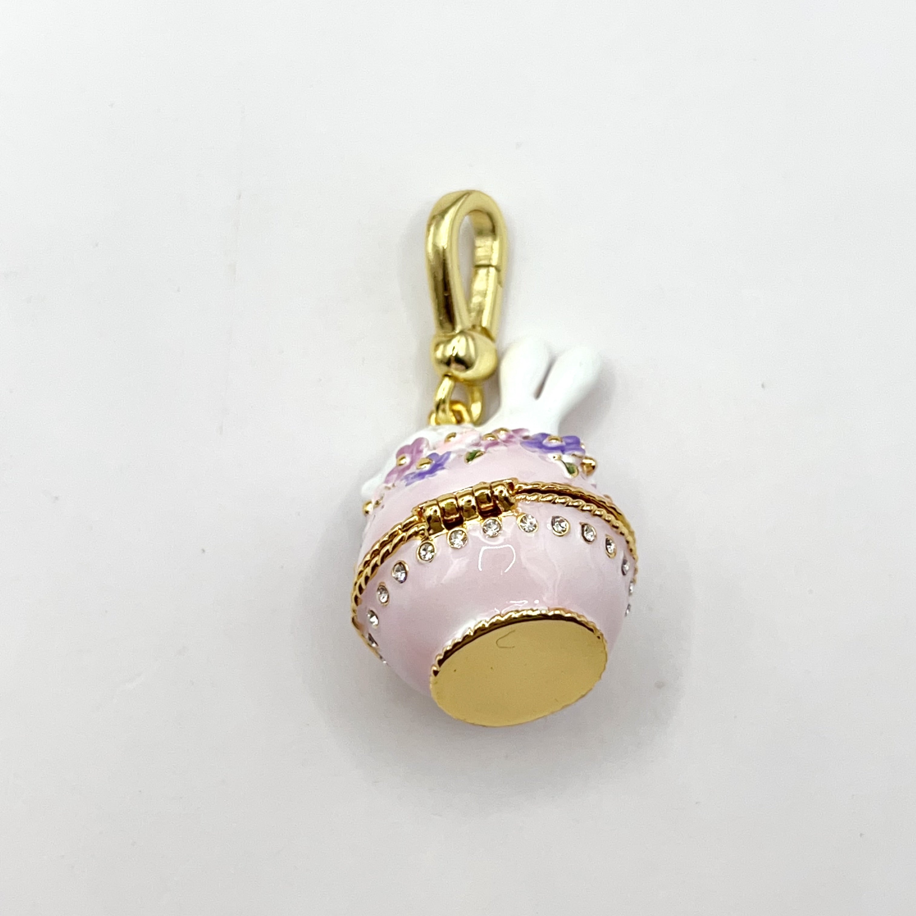 ARI002-ARI Dreams bunny with purple flowers charm