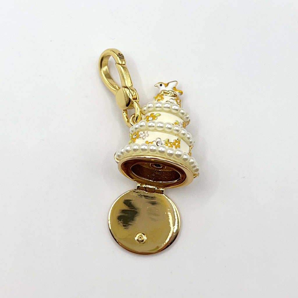 O02-Juicy Couture wedding cake charm