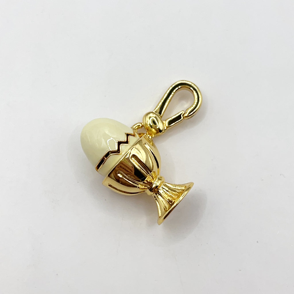 JC523-Juicy Couture cracked egg charm