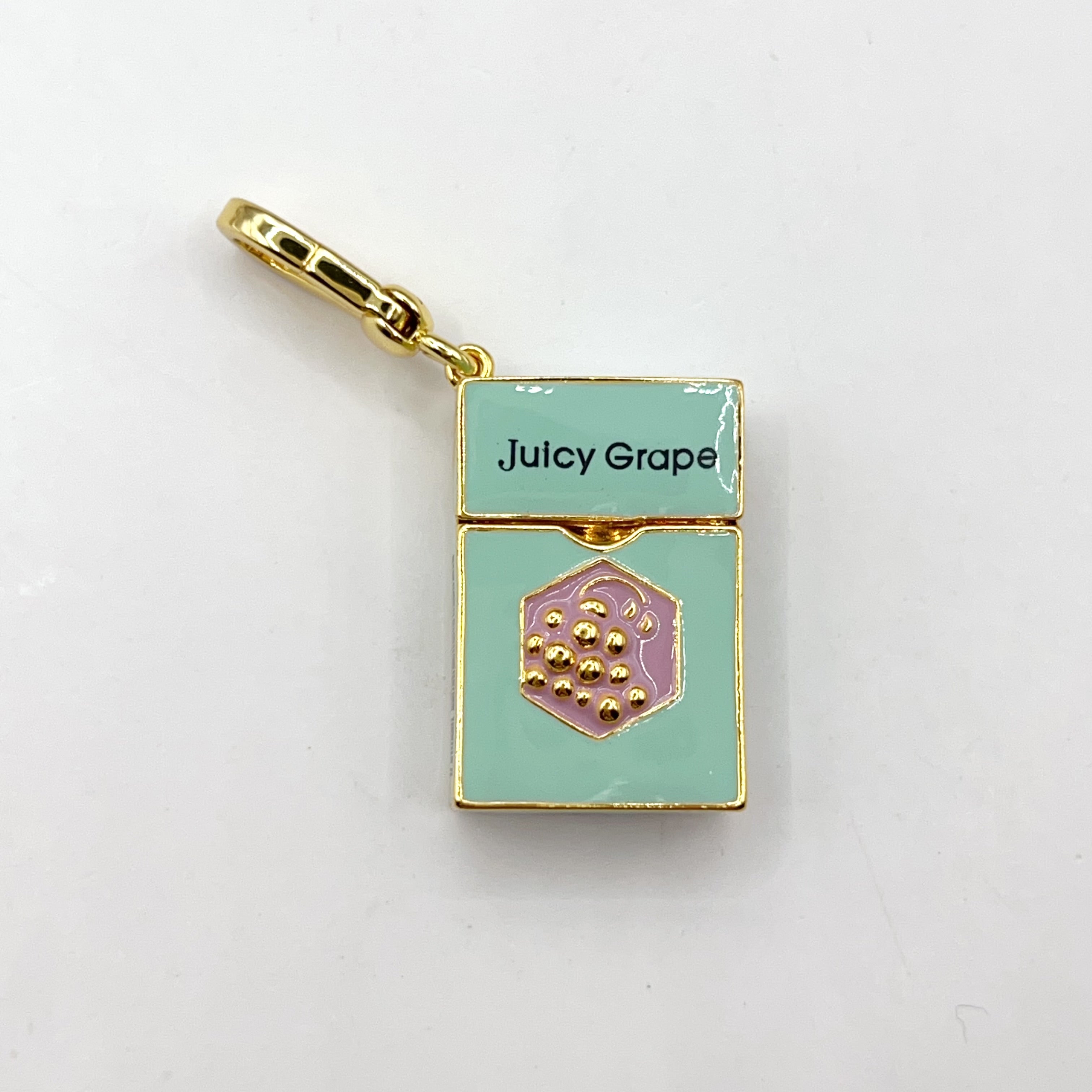 ARI001-ARI Dreams box of cigarettes charm