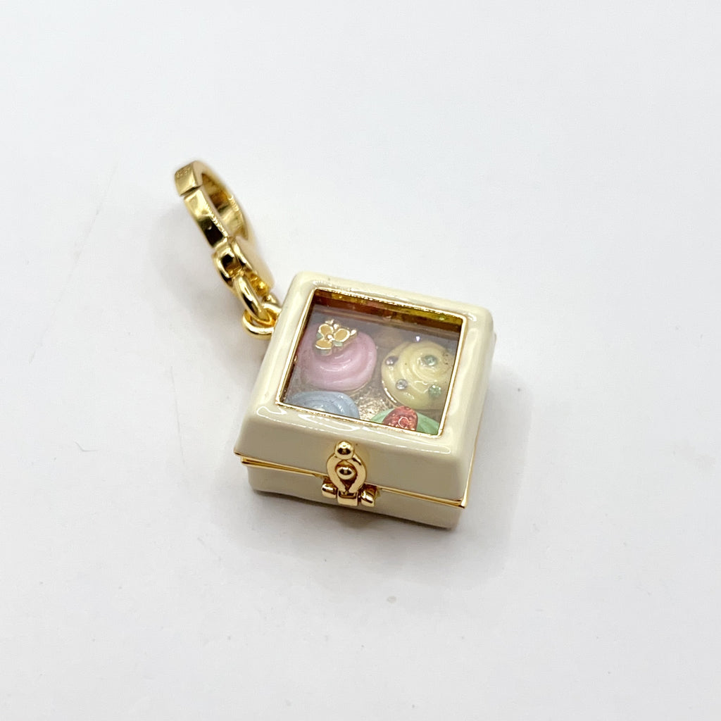 W13-Juicy Couture box of cupcakes charm