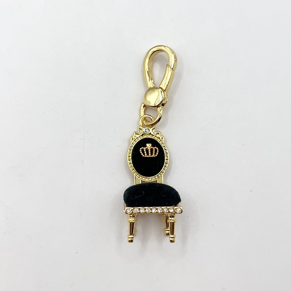 Y07-Juicy Couture Louis chair charm