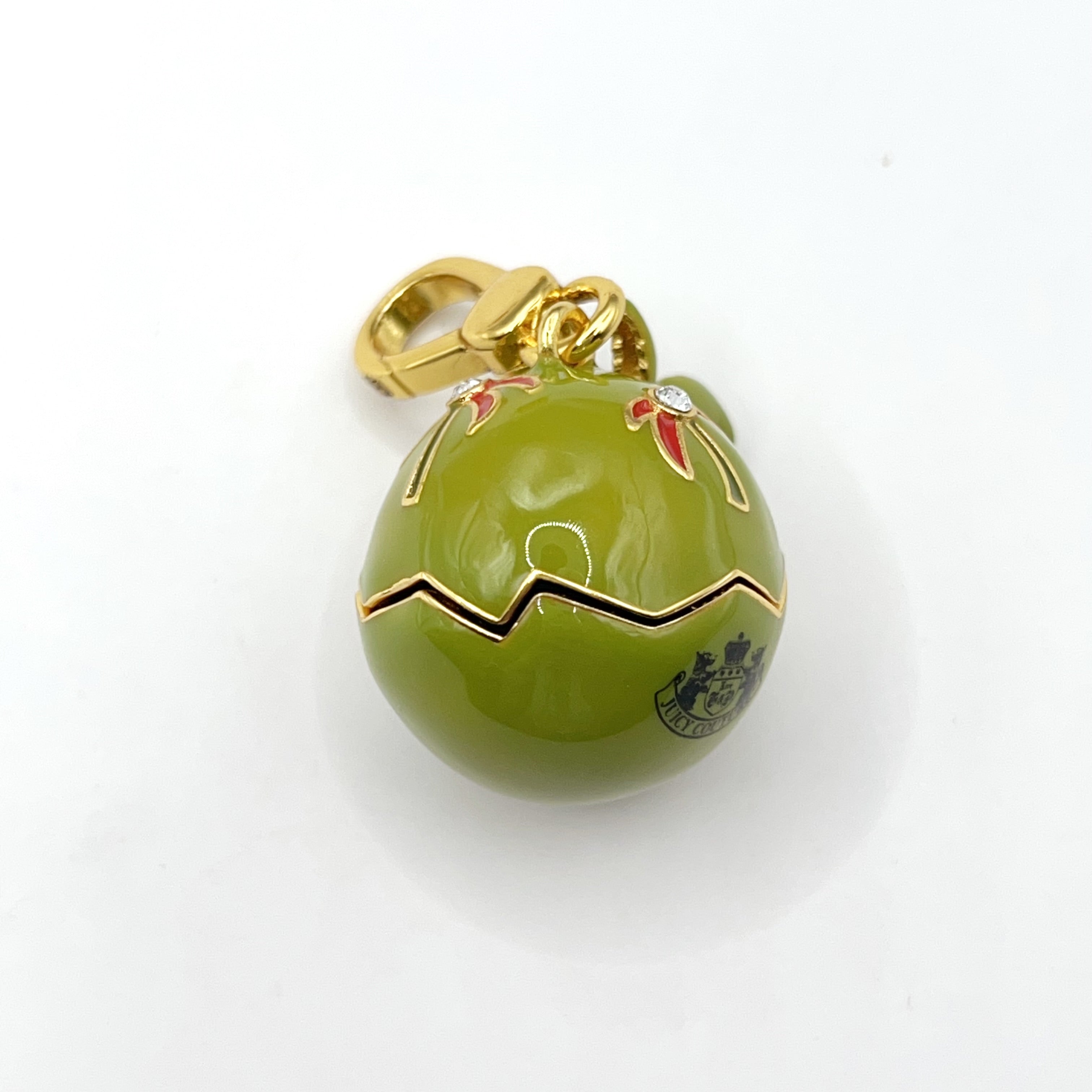 JC676-Juicy Couture fish in coconut charm