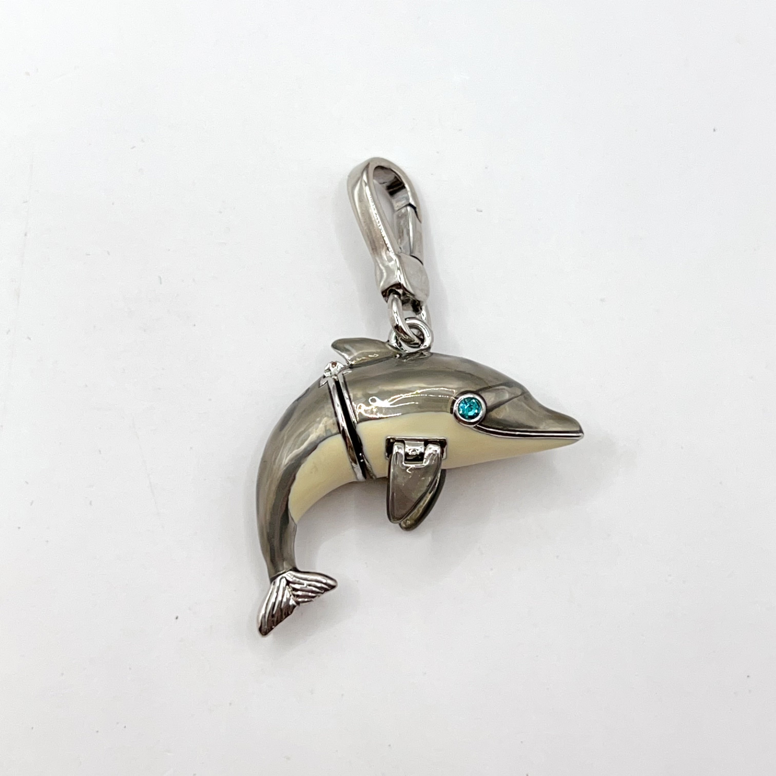 F09-Juicy Couture dolphin charm