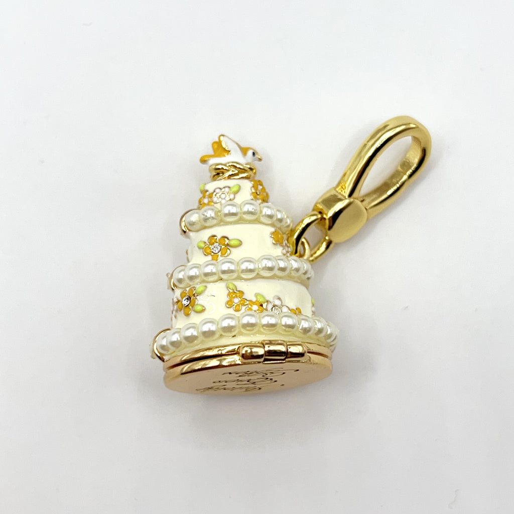 O02-Juicy Couture wedding cake charm