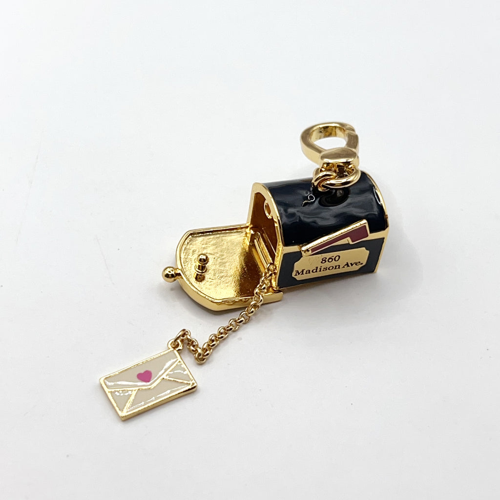 U05-Juicy Couture mailbox charm