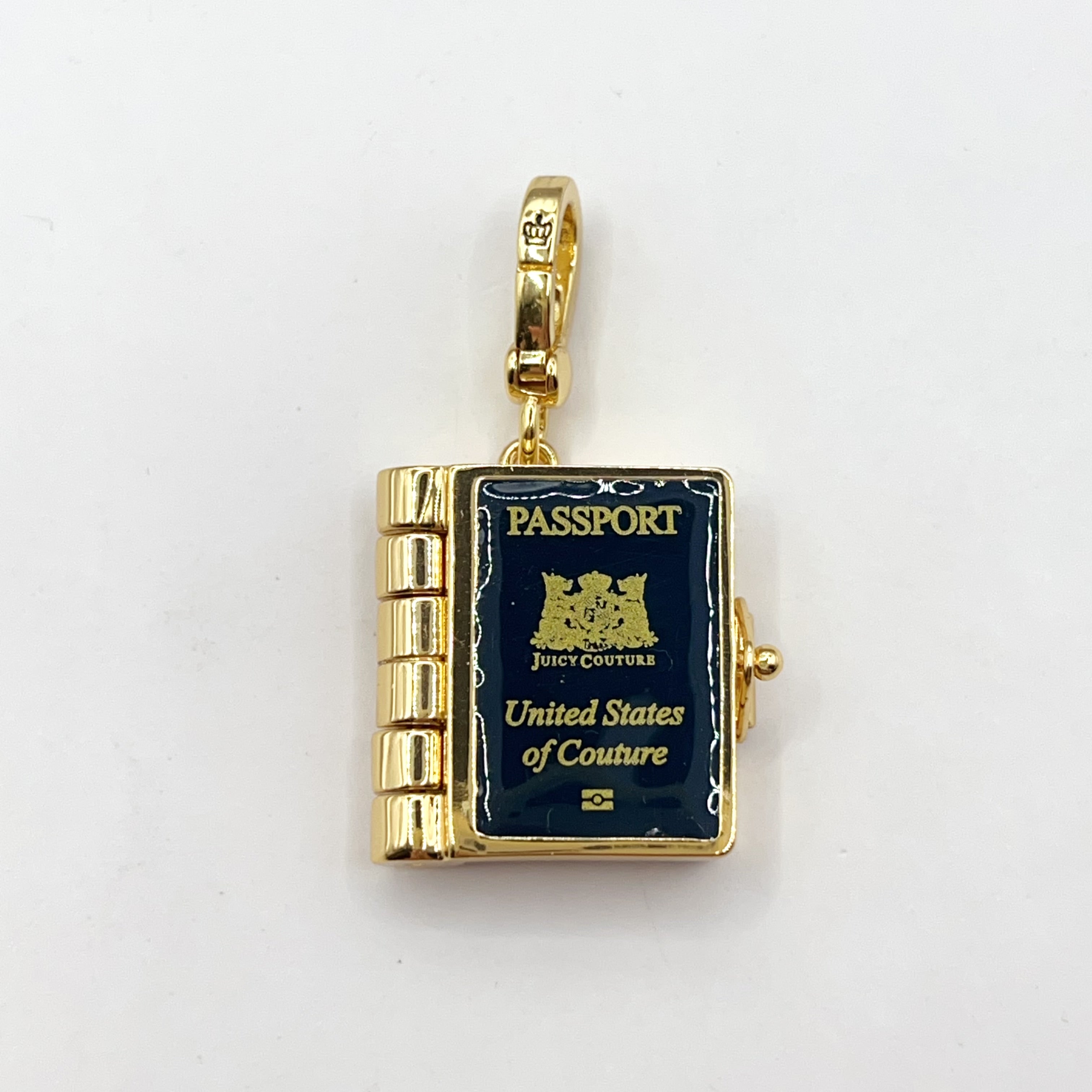 C03-Juicy Couture passport charm