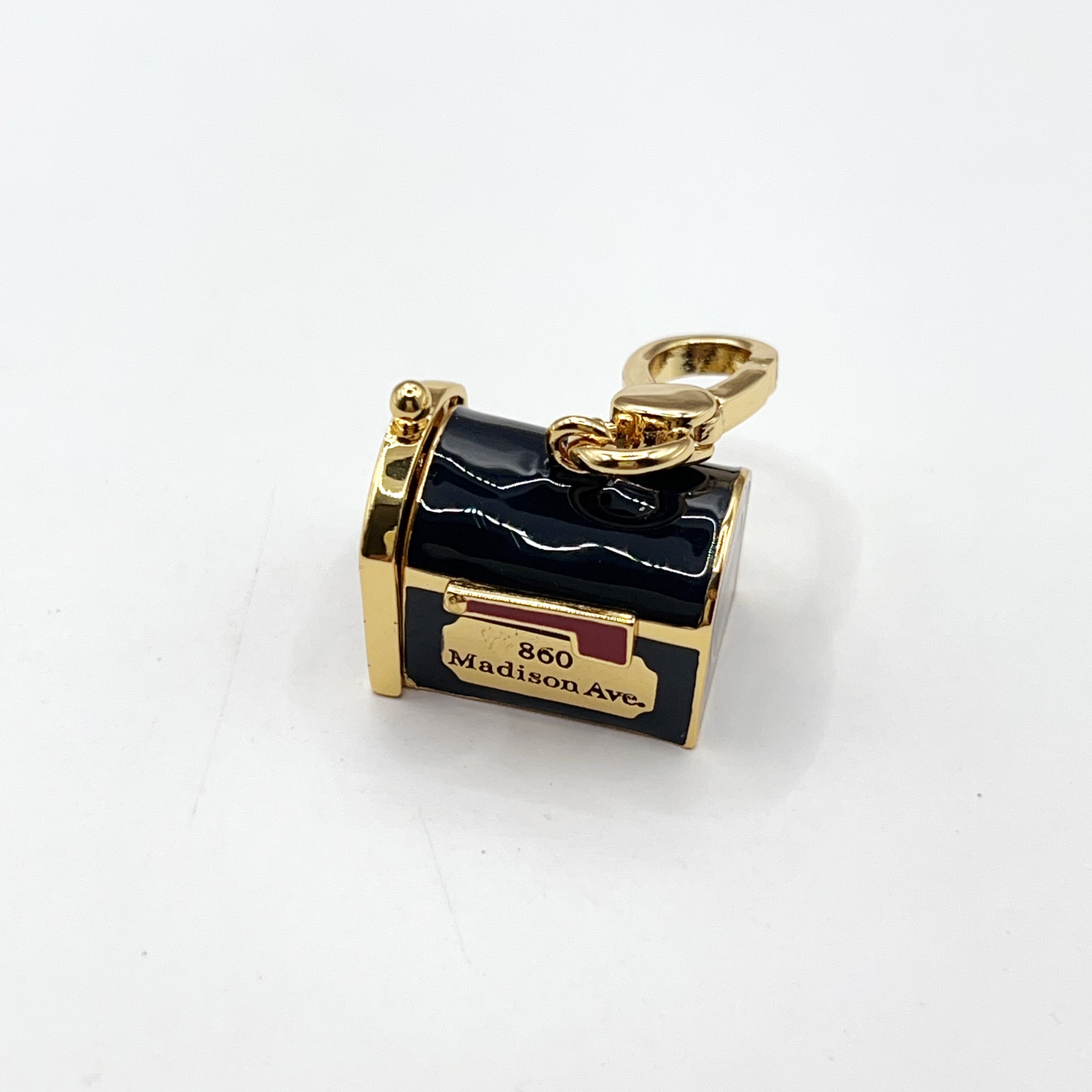 U05-Juicy Couture mailbox charm