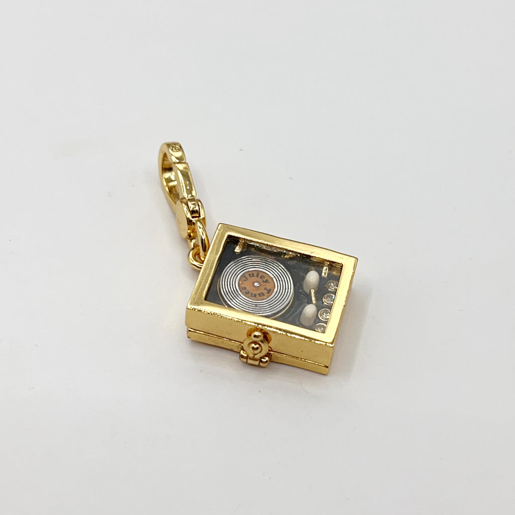 X08-Juicy Couture c-record player charm