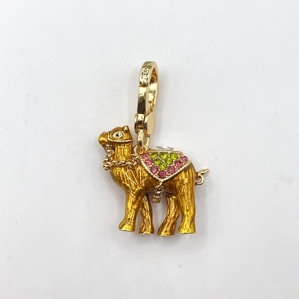 U10-Juicy Couture camel charm