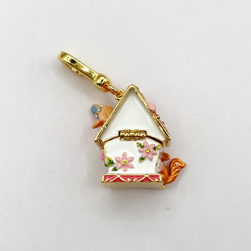 ARI004-ARI Dreams squirrel house charm