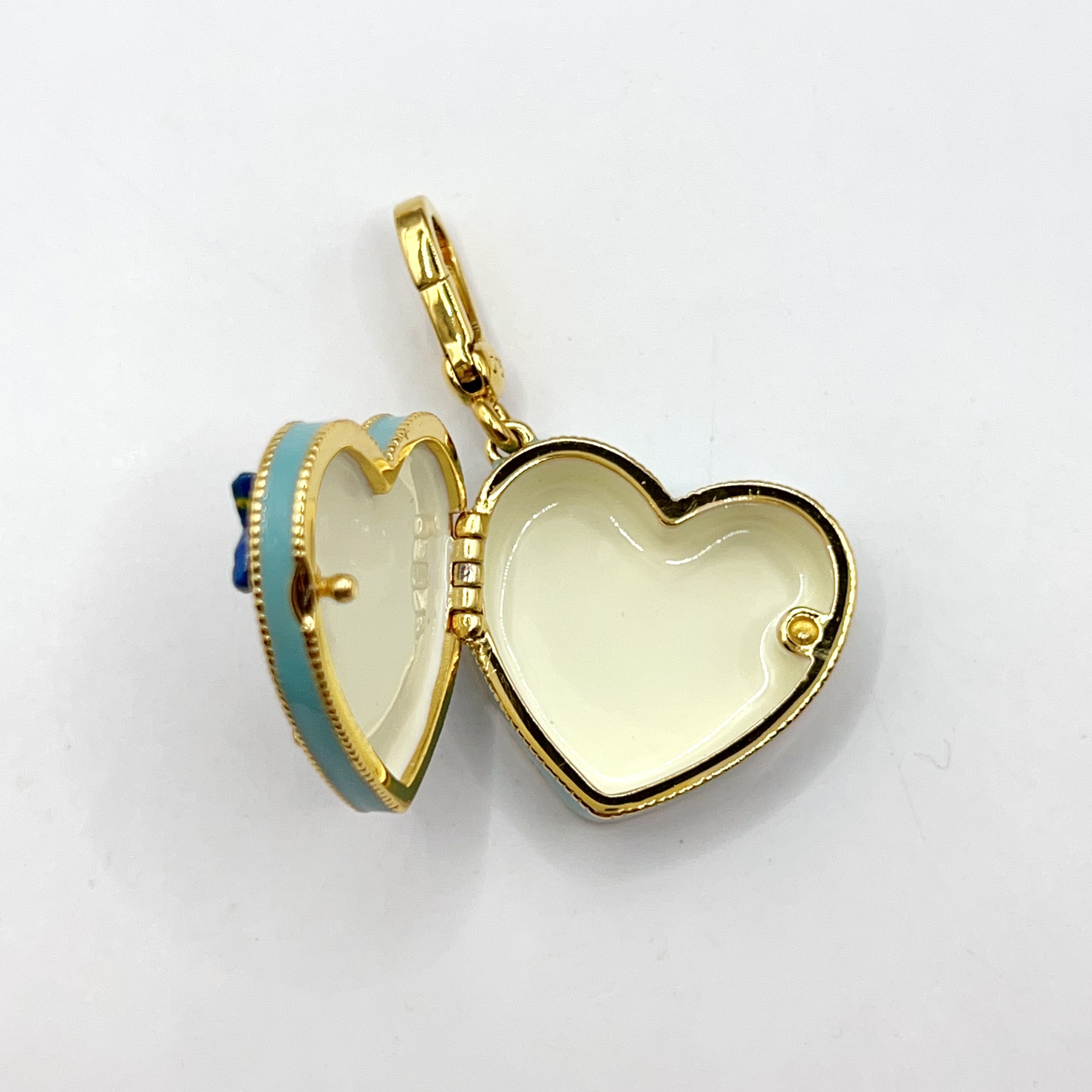 ARI014-ARI Dreams blue box charm