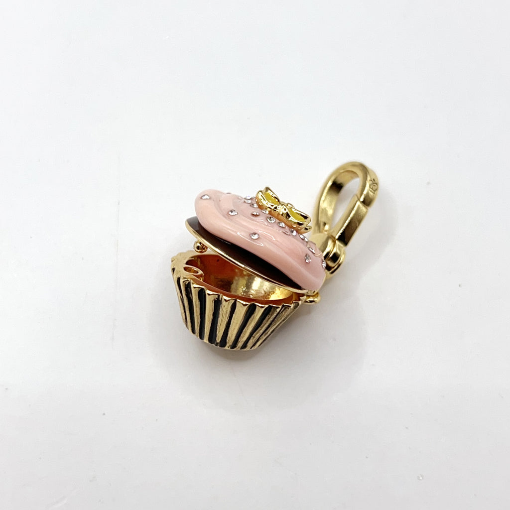 R11-Juicy Couture pink cupcake charm