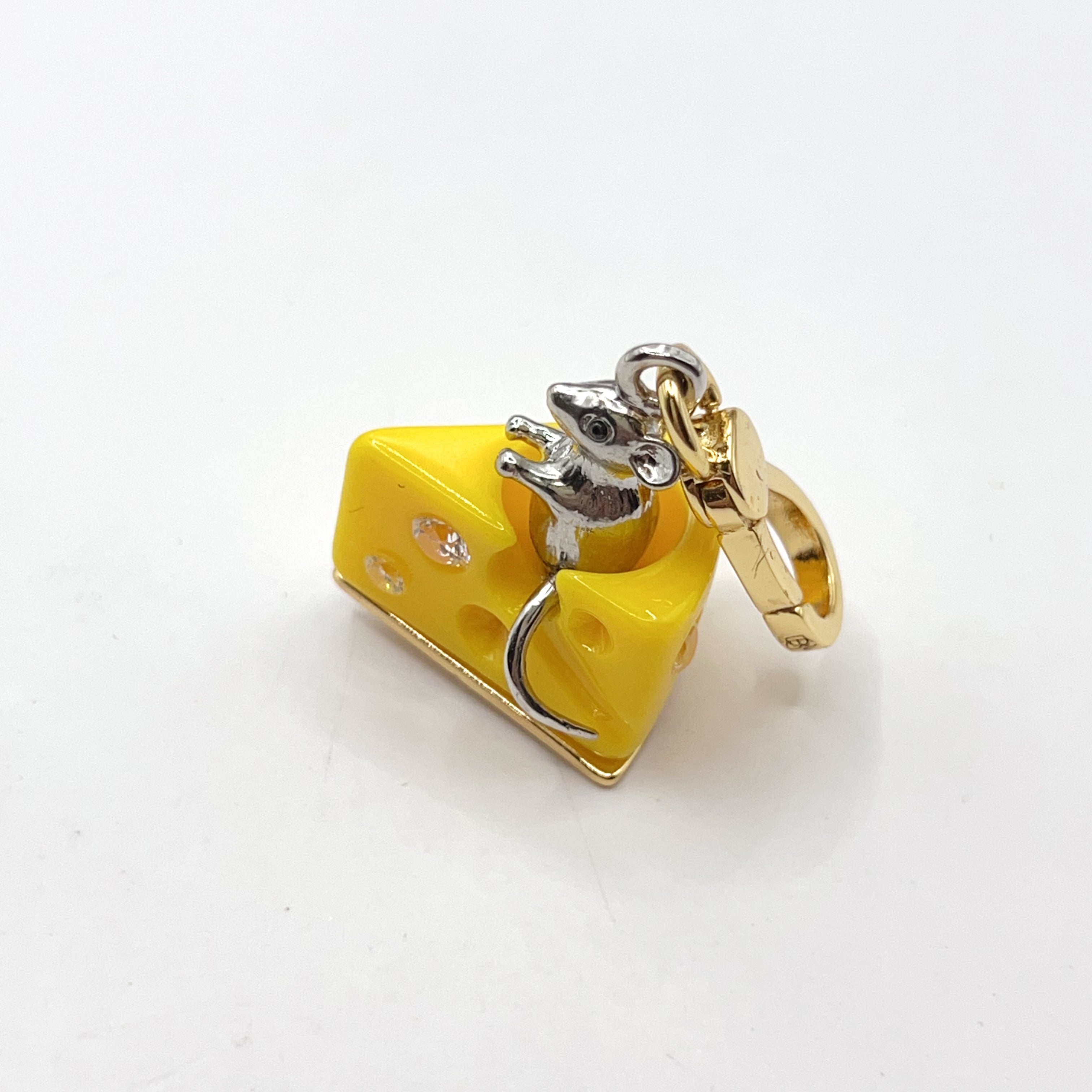 W06-Juicy Couture mouse in cheese charm