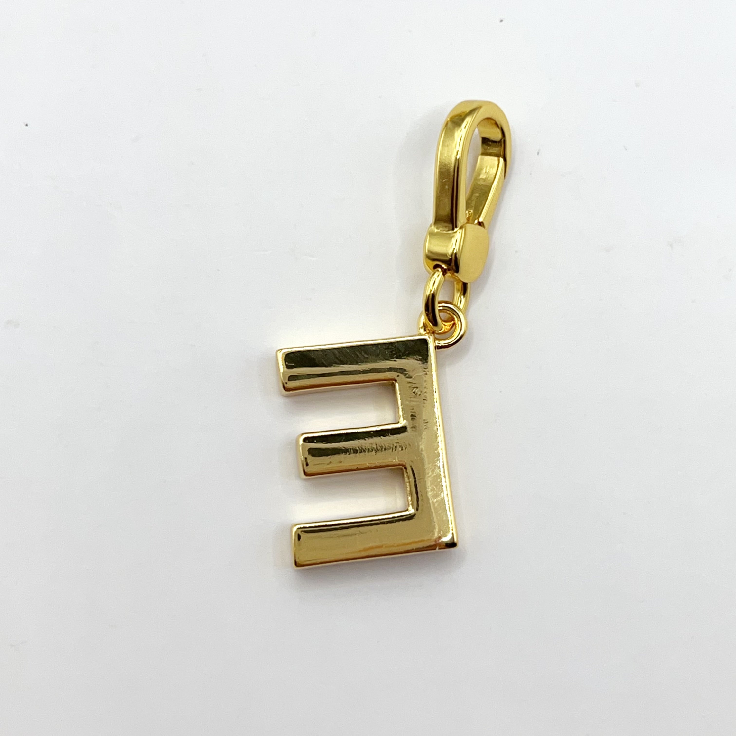 JC659-Juicy Couture letter E charm