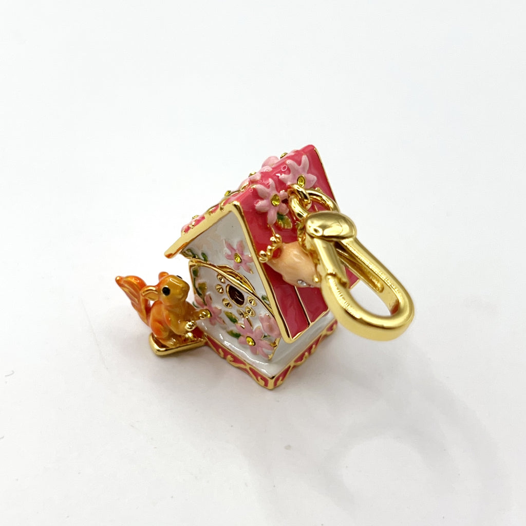 ARI004-ARI Dreams squirrel house charm
