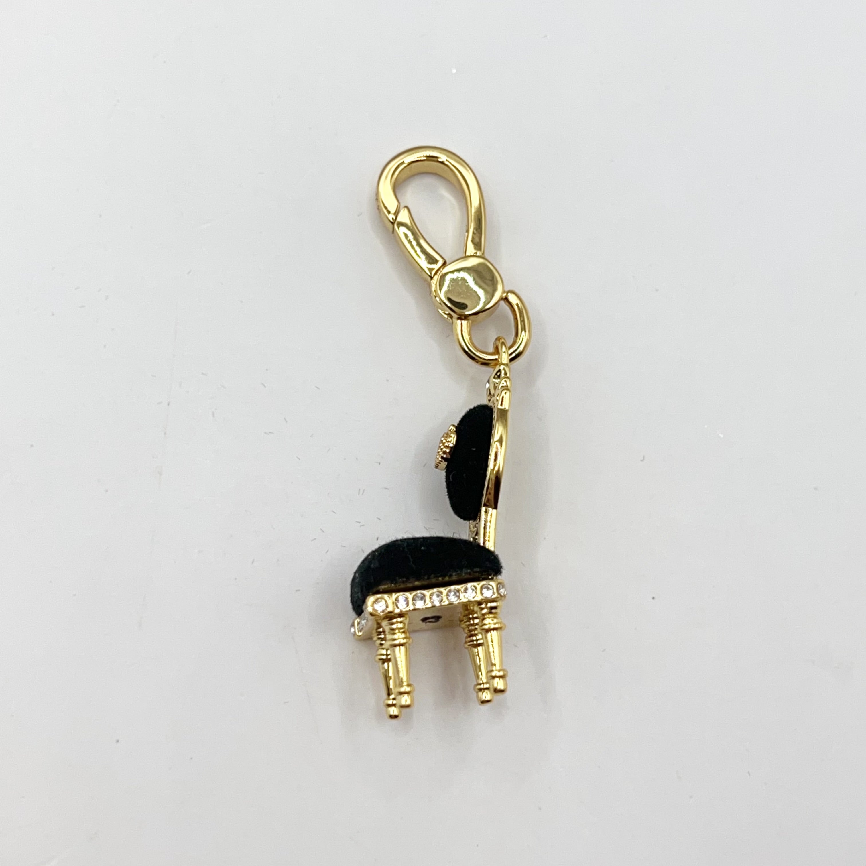 Y07-Juicy Couture Louis chair charm