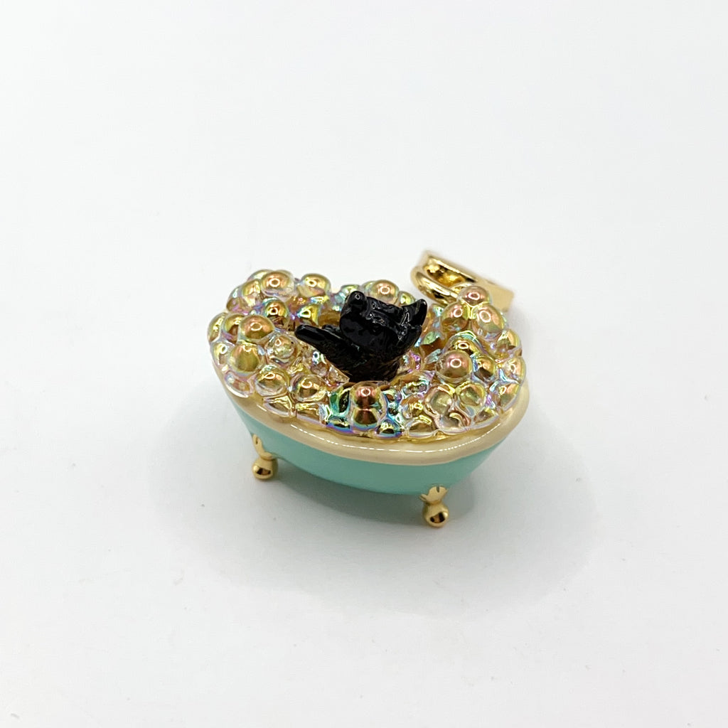 J06-Juicy Couture Yorkie in bathtub charm