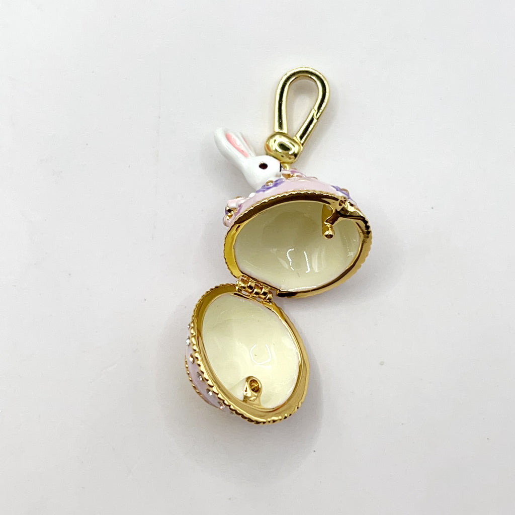 ARI002-ARI Dreams bunny with purple flowers charm