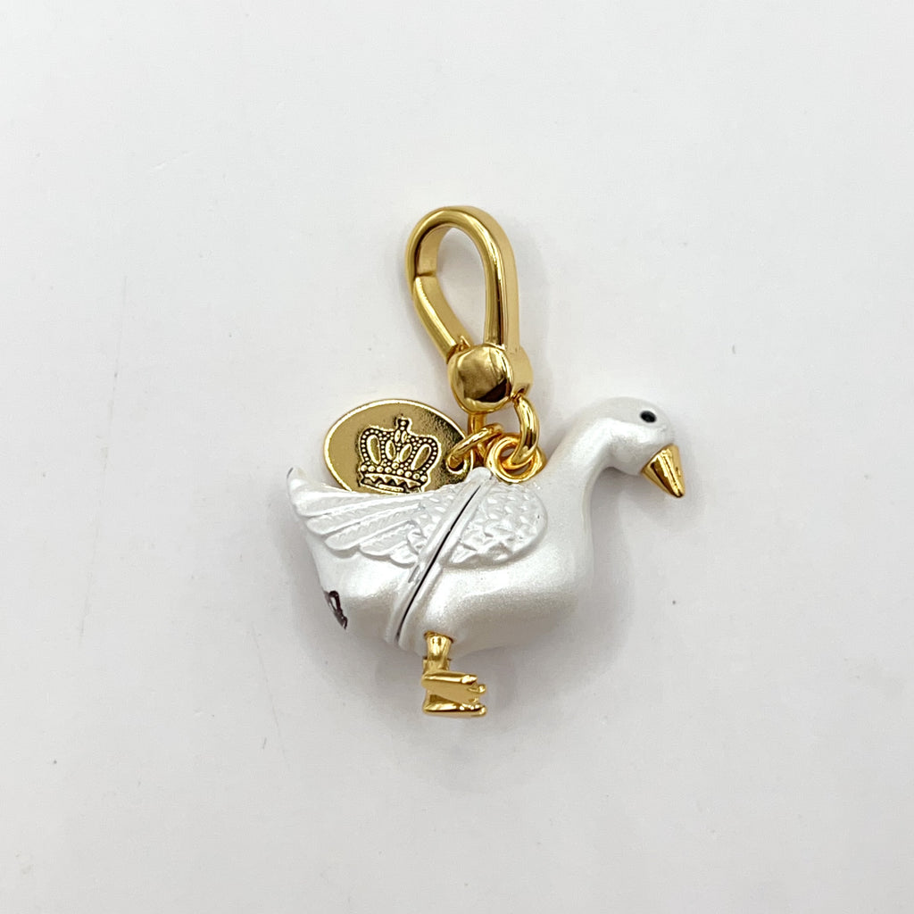 JC633-Juicy Couture white goose charm