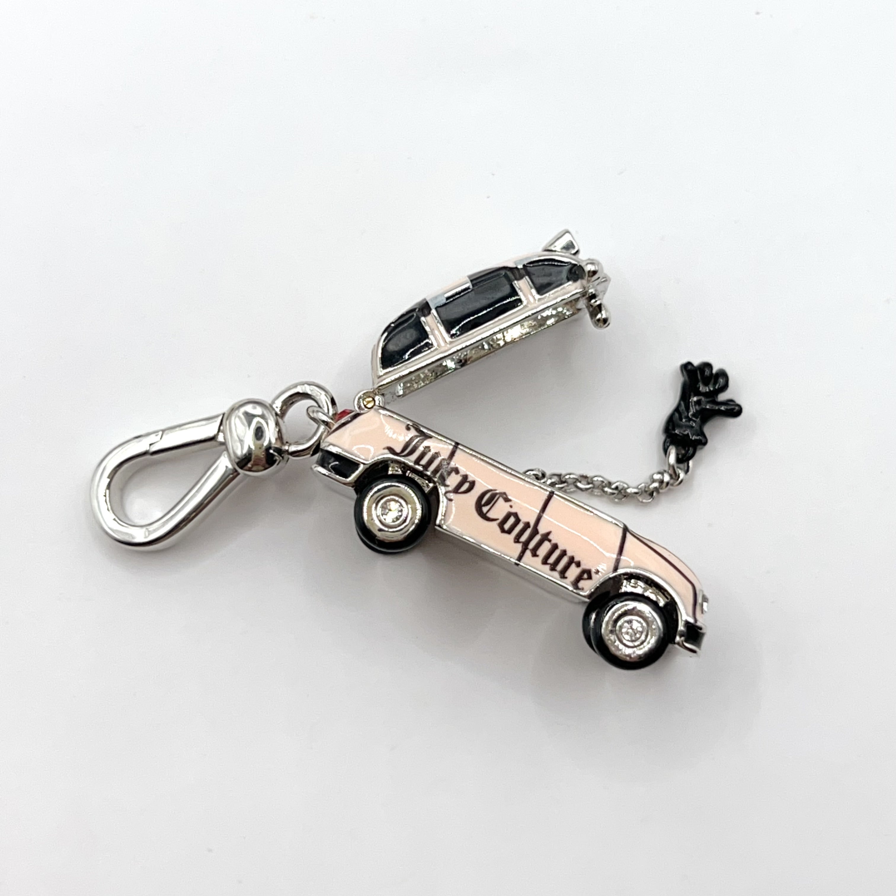 JC593-Juicy Couture English car charm