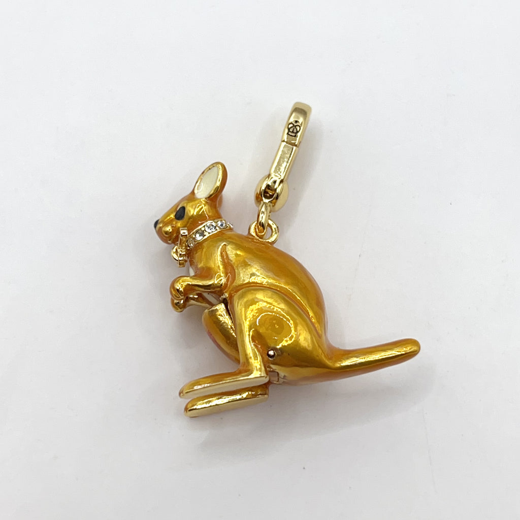 A06-Juicy Couture kangaroo charm
