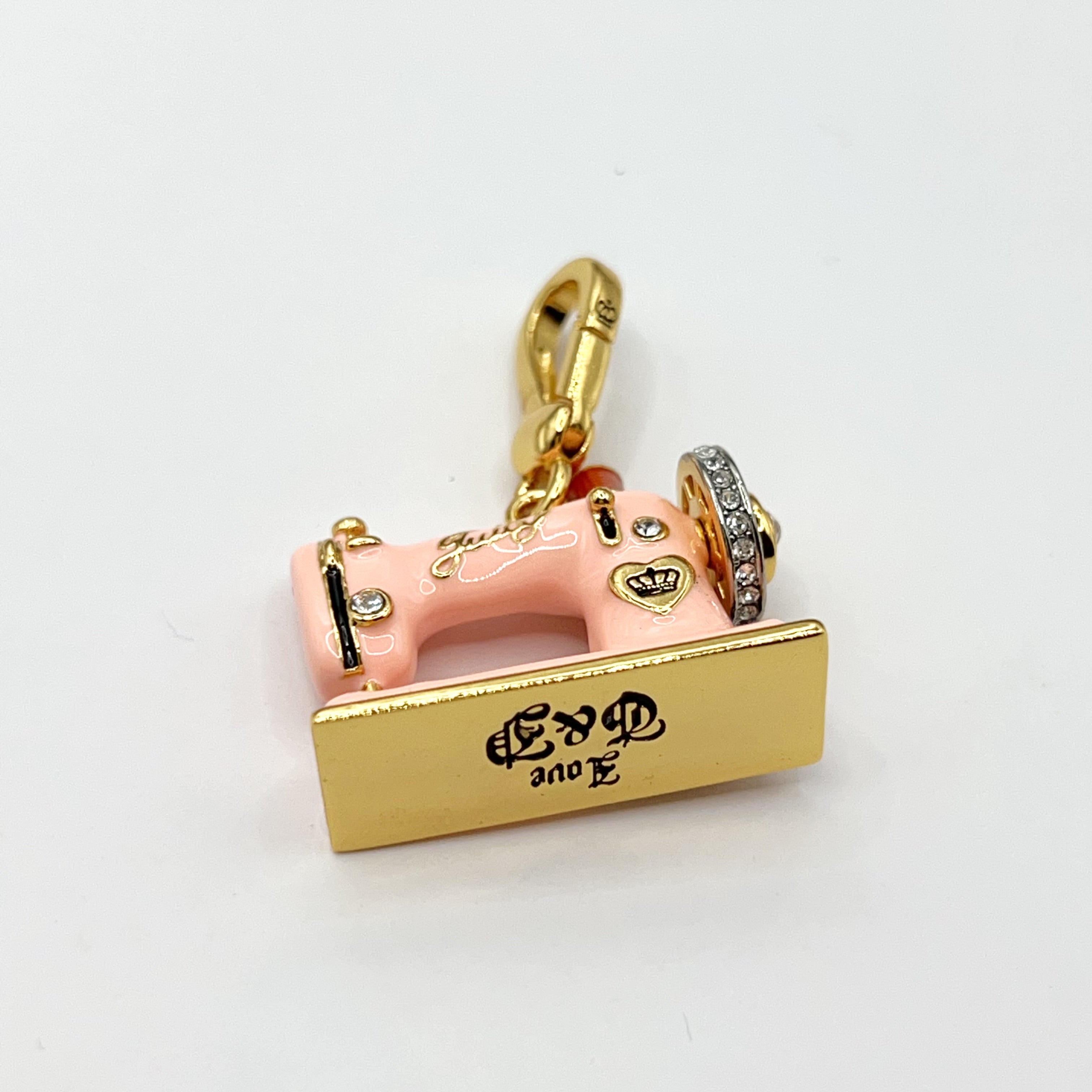 JC548-Juicy Couture sewing machine charm