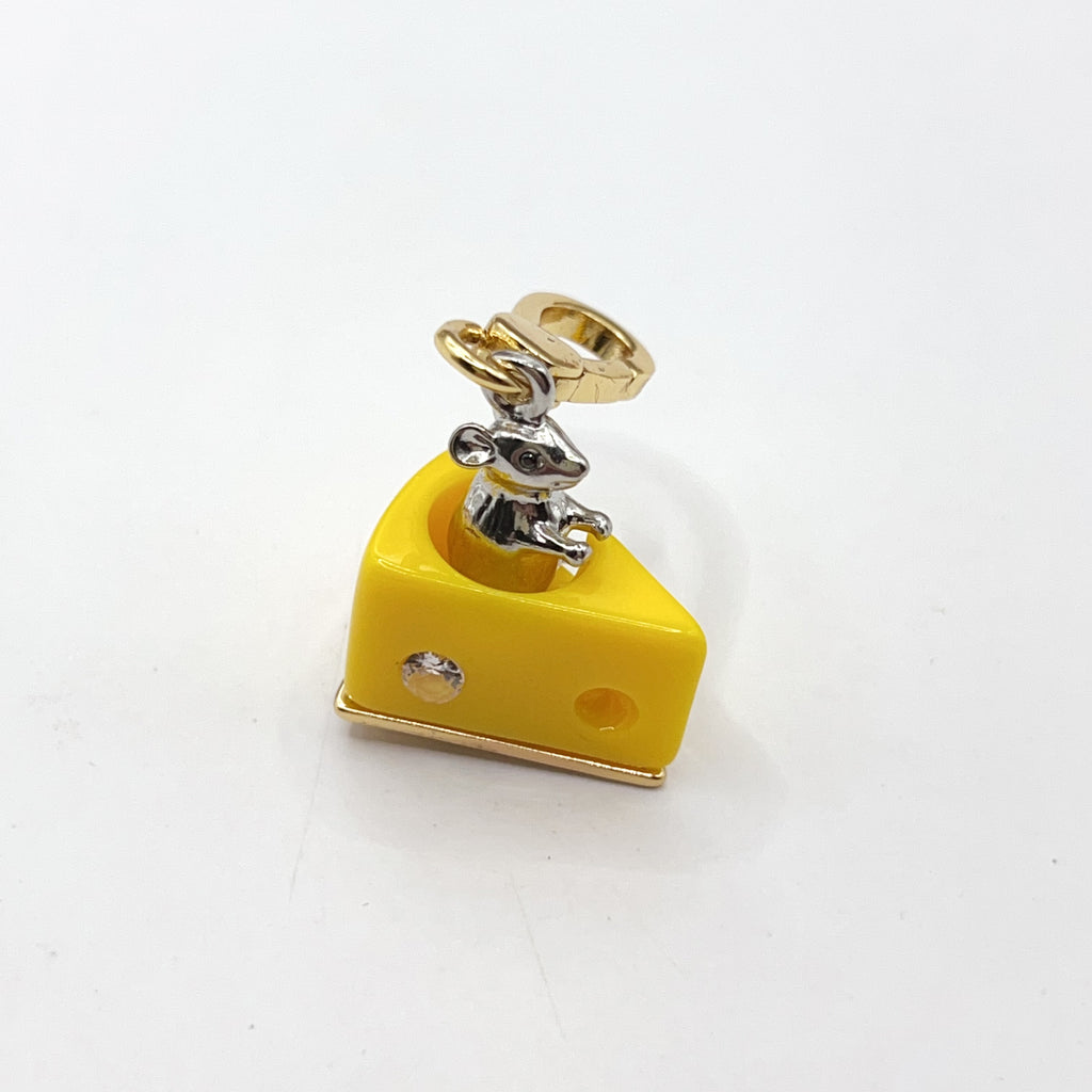 W06-Juicy Couture mouse in cheese charm