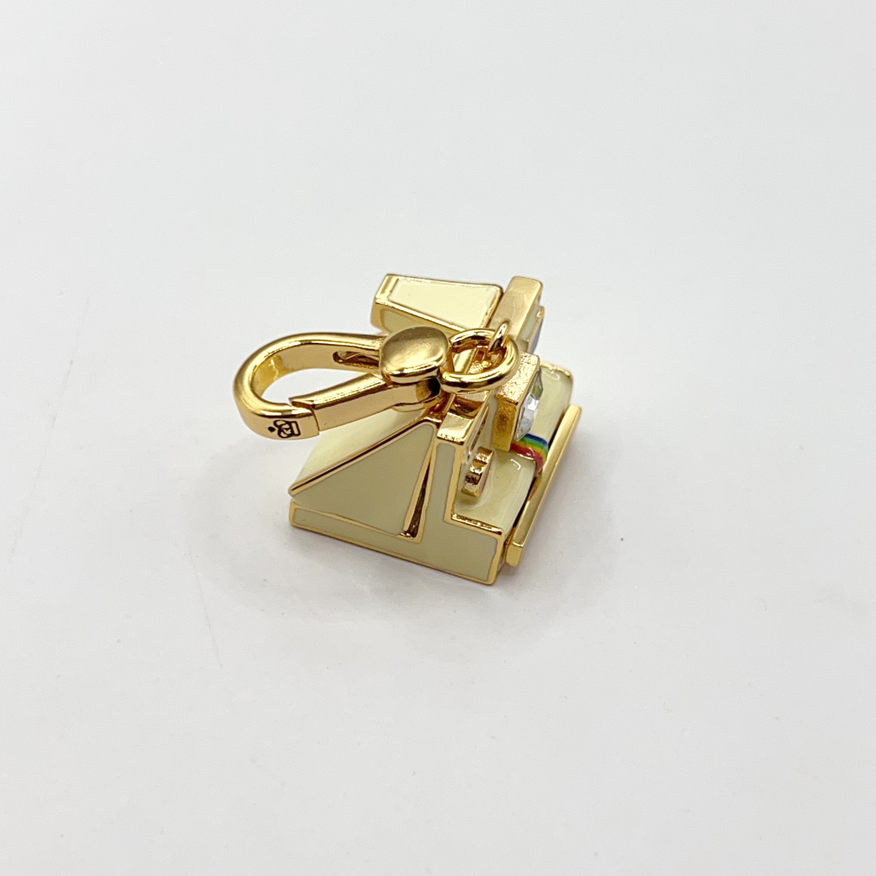 E07-Juicy Couture camera charm