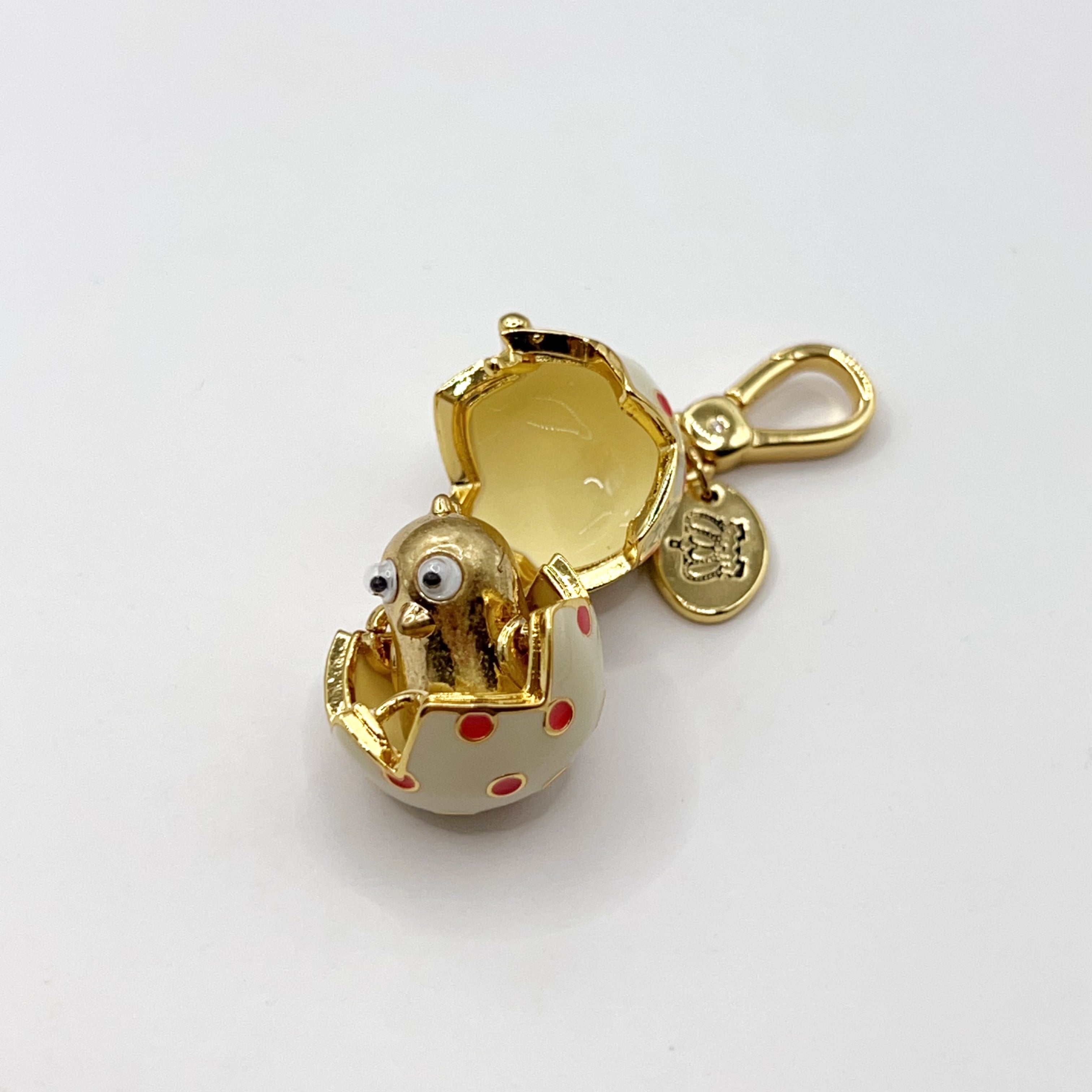 I07-Juicy Couture chicken in cracked egg charm