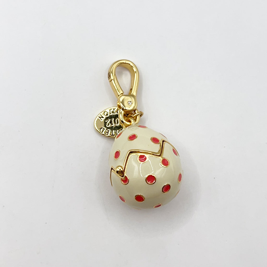 I07-Juicy Couture chicken in cracked egg charm