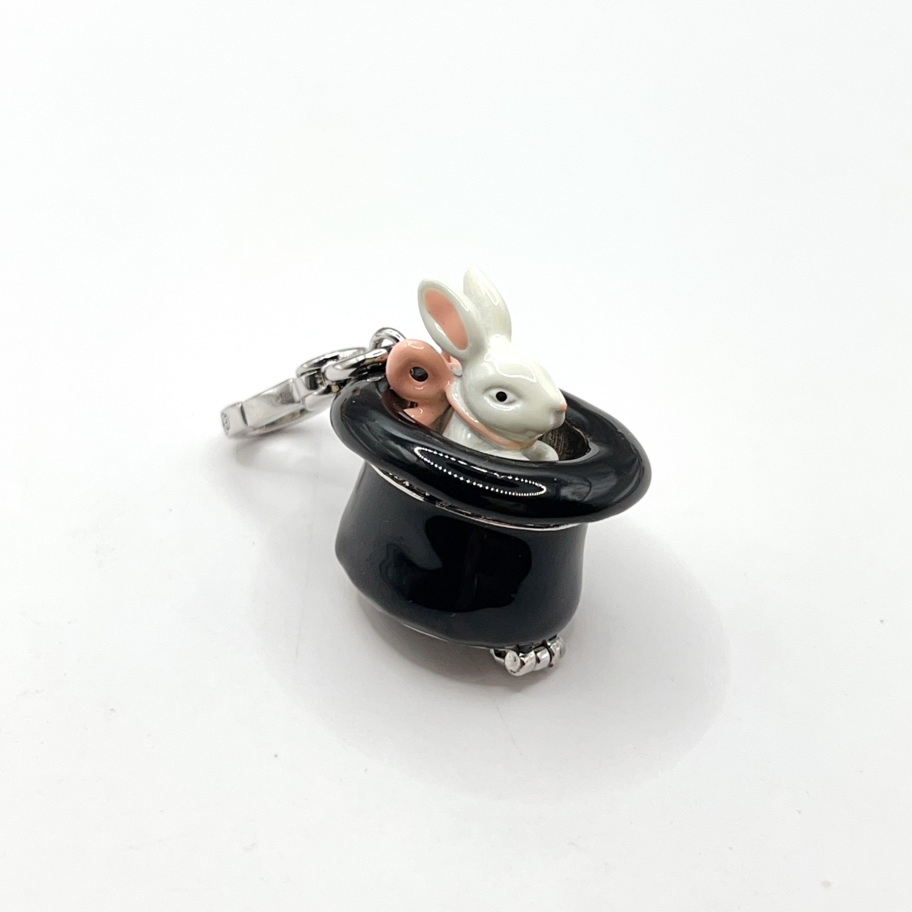 V13-Juicy Couture magic hat charm