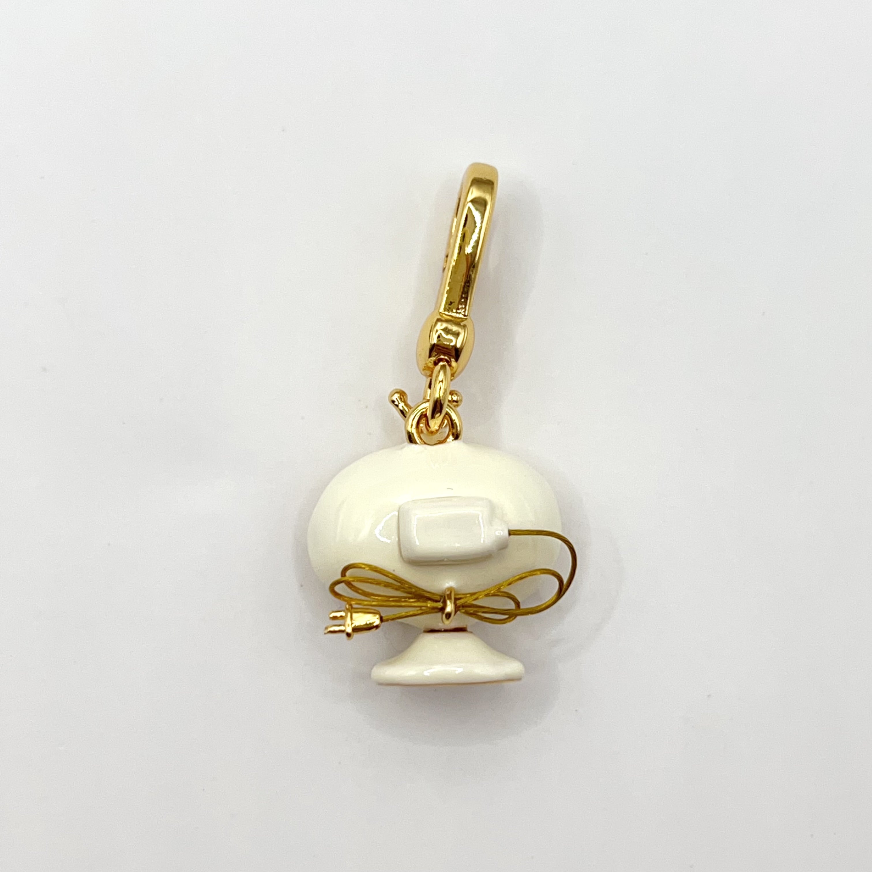 JC595-Juicy Couture TV charm