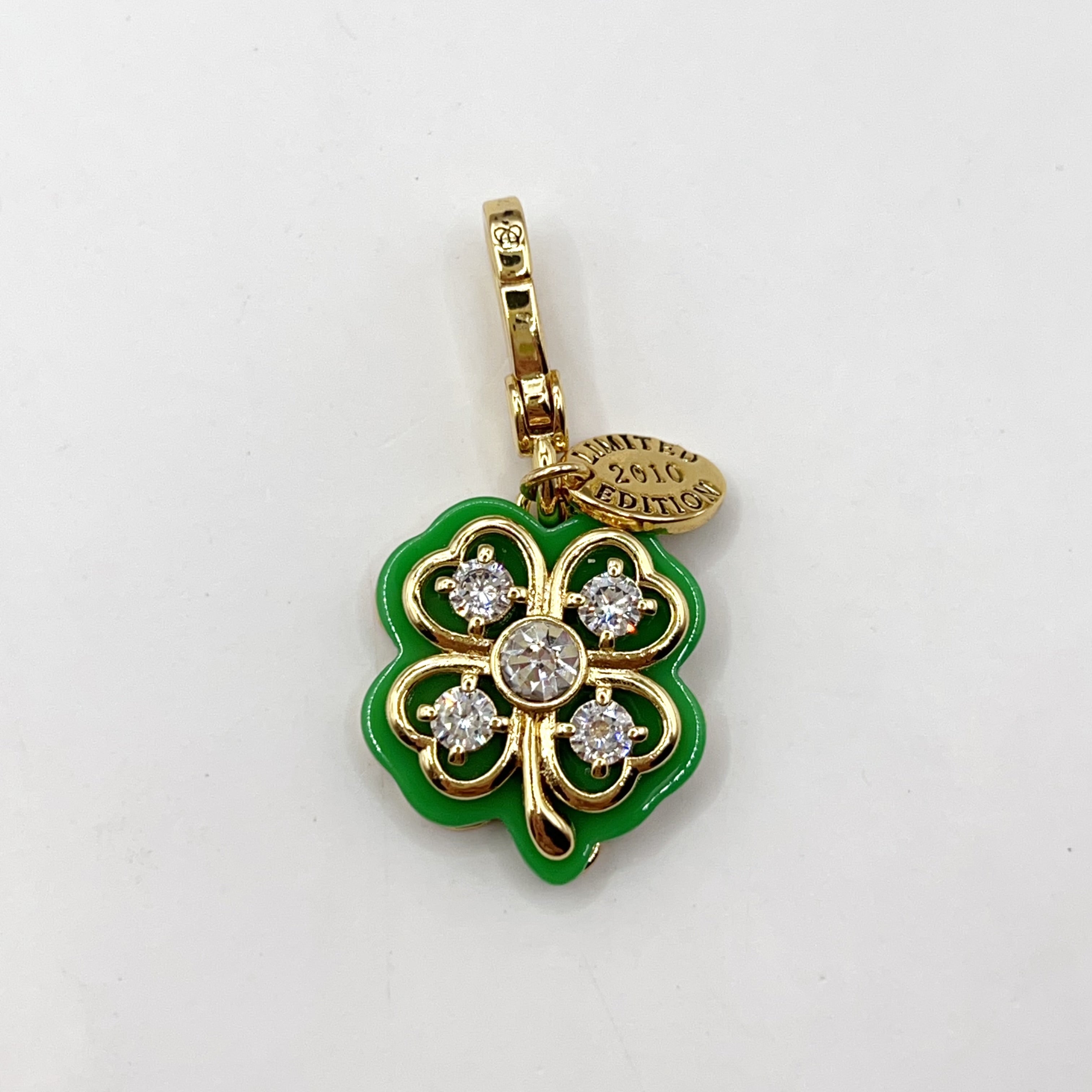 R02-Juicy Couture clover charm