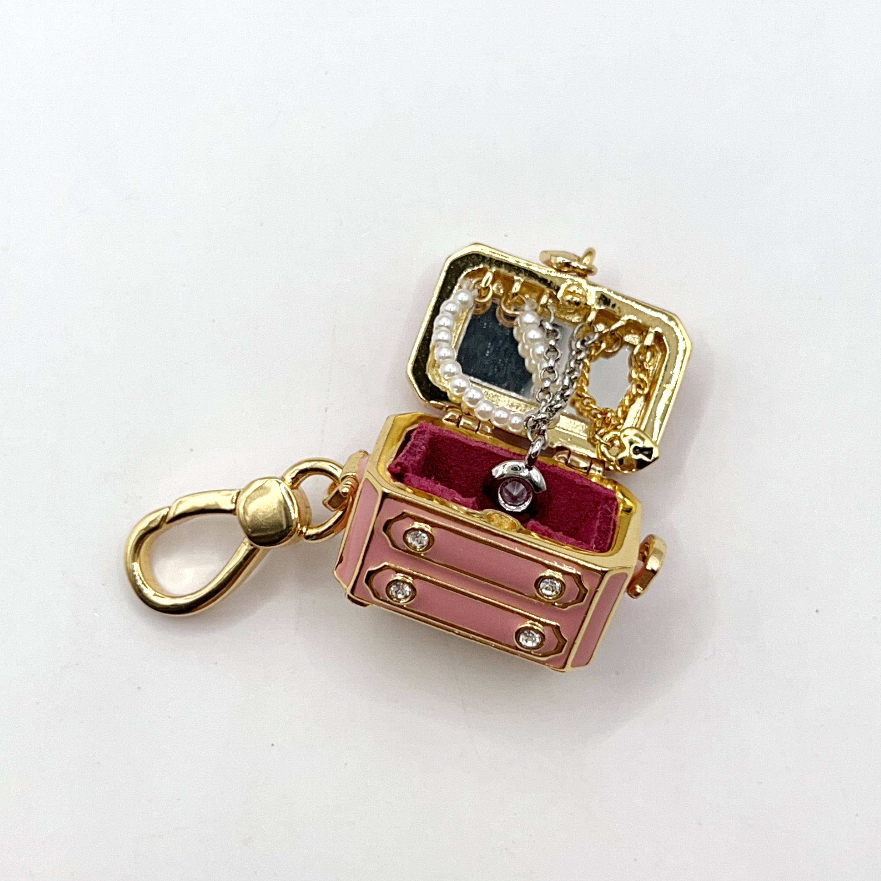 B06-Juicy Couture pink jewelry box charm