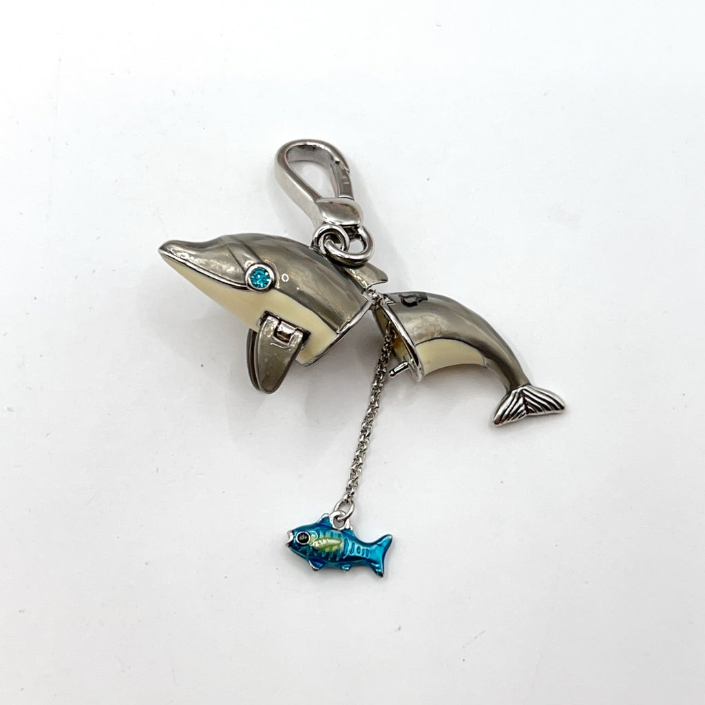 F09-Juicy Couture dolphin charm
