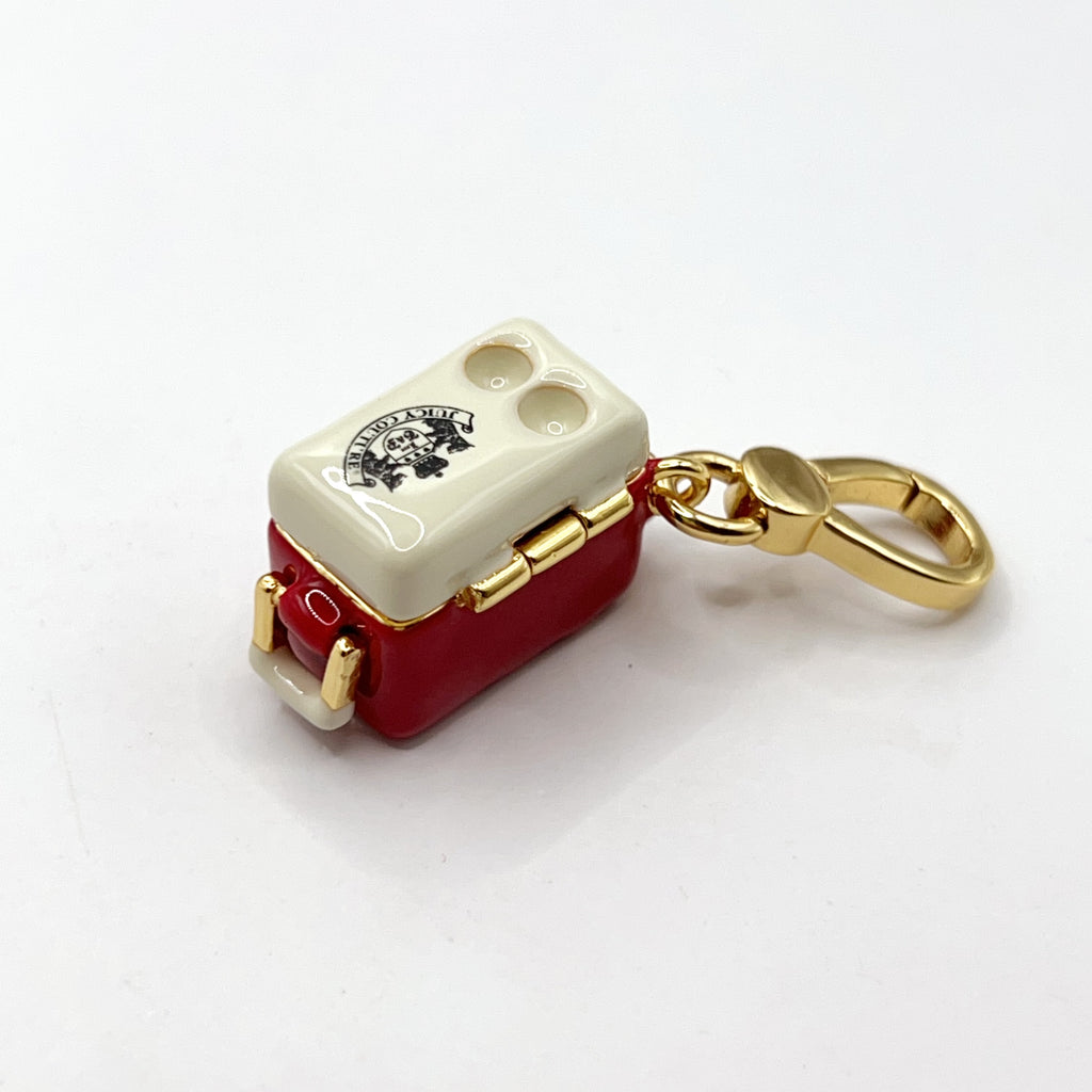 I06-Juicy Couture cooler charm