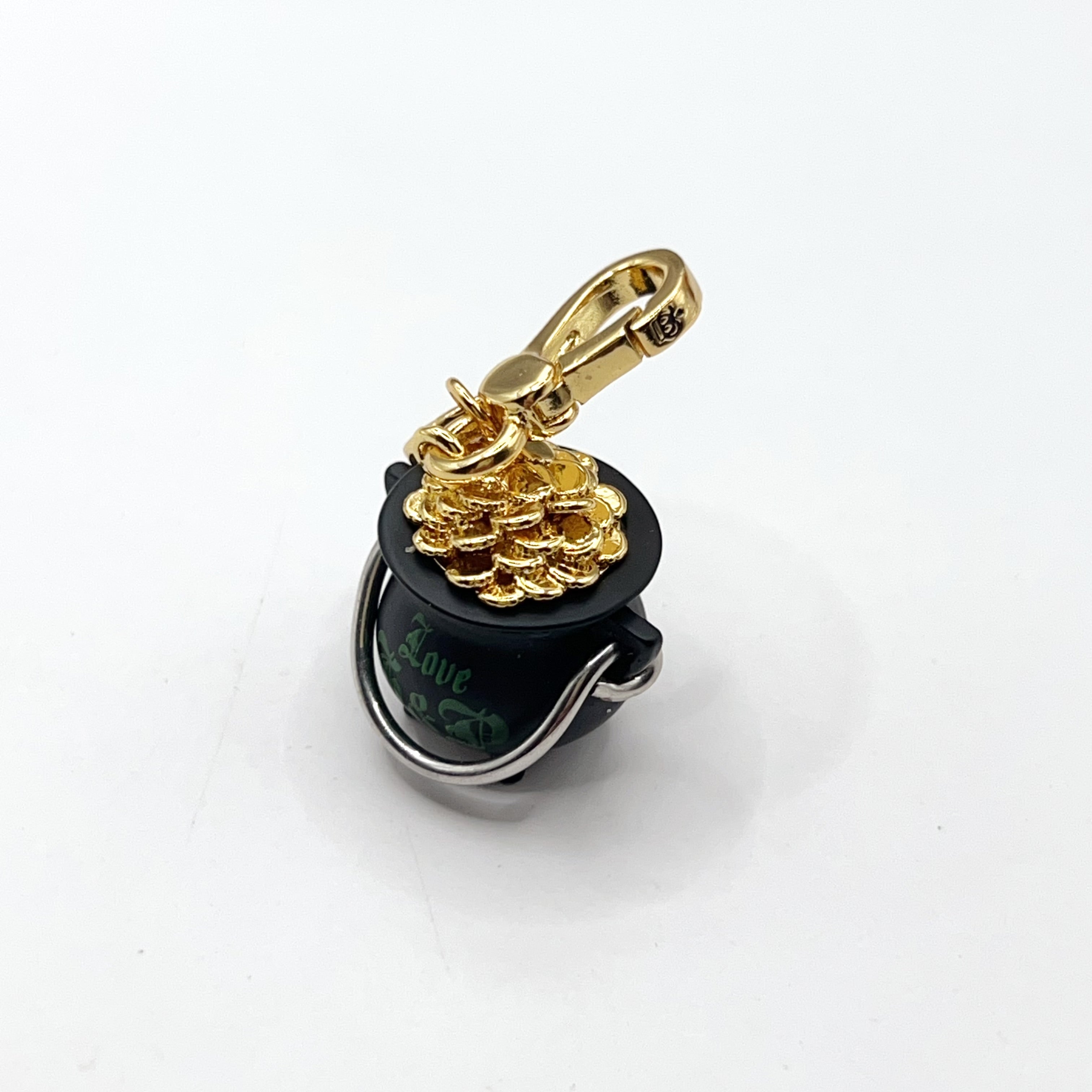 D04-Juicy Couture pot of gold charm