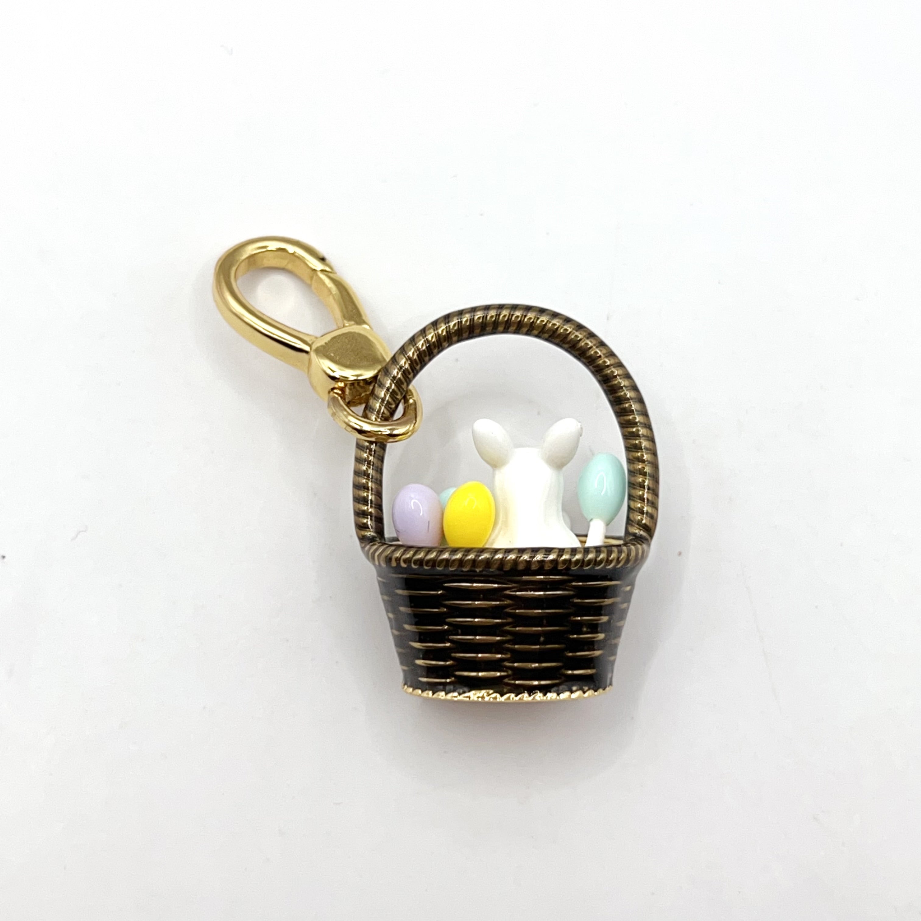 N06-Juicy Couture bunny in basket charm