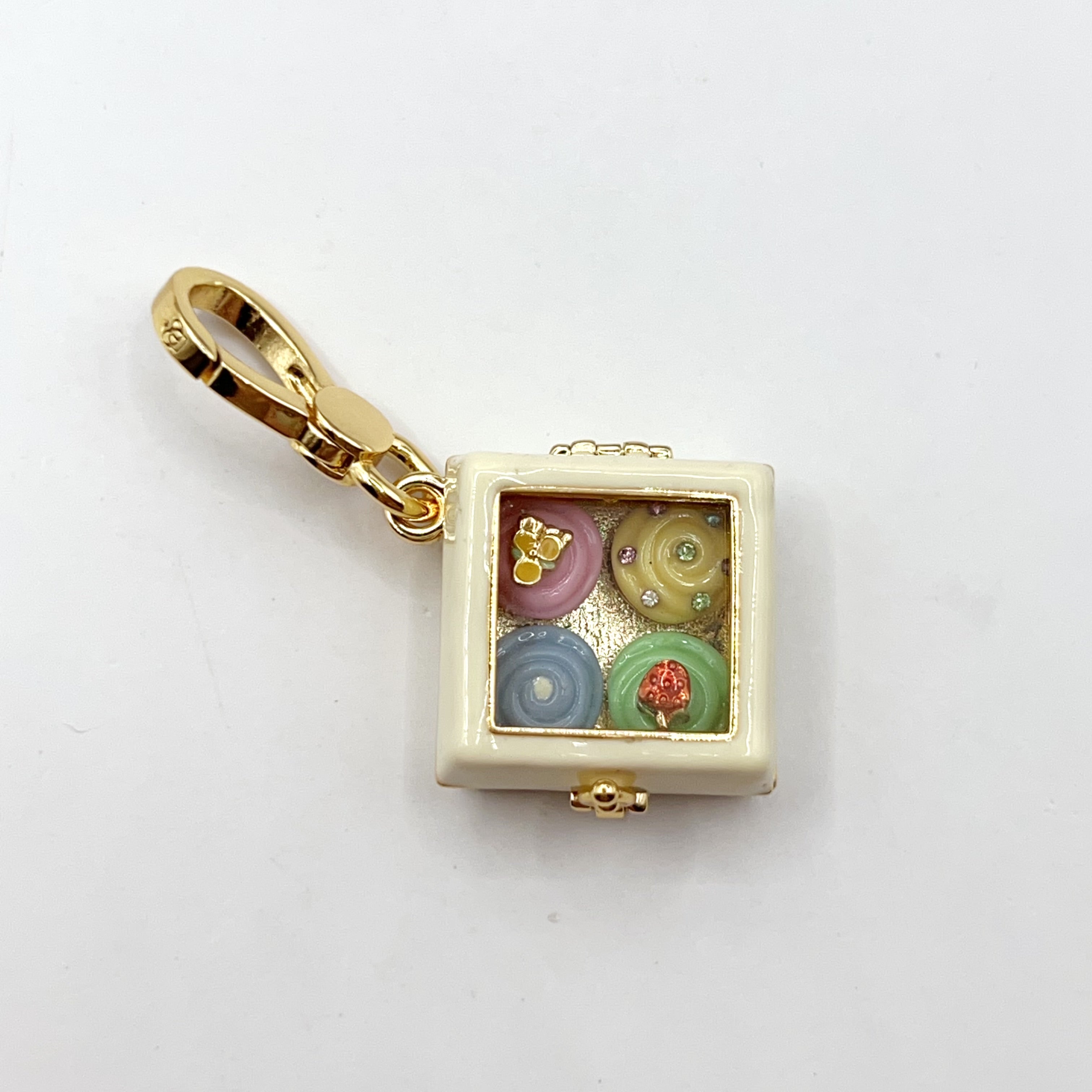 W13-Juicy Couture box of cupcakes charm