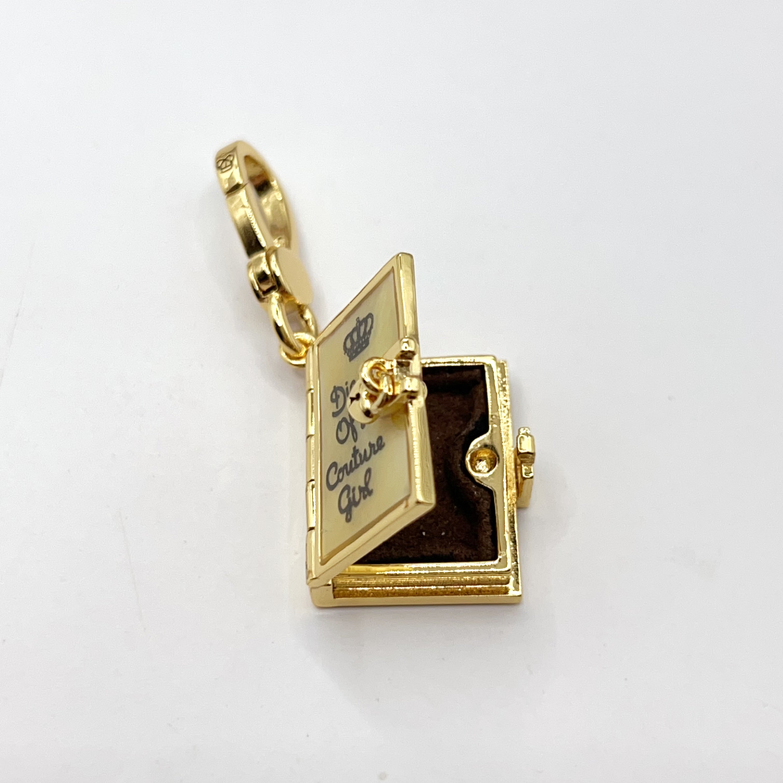 P05-Juicy Couture diary charm